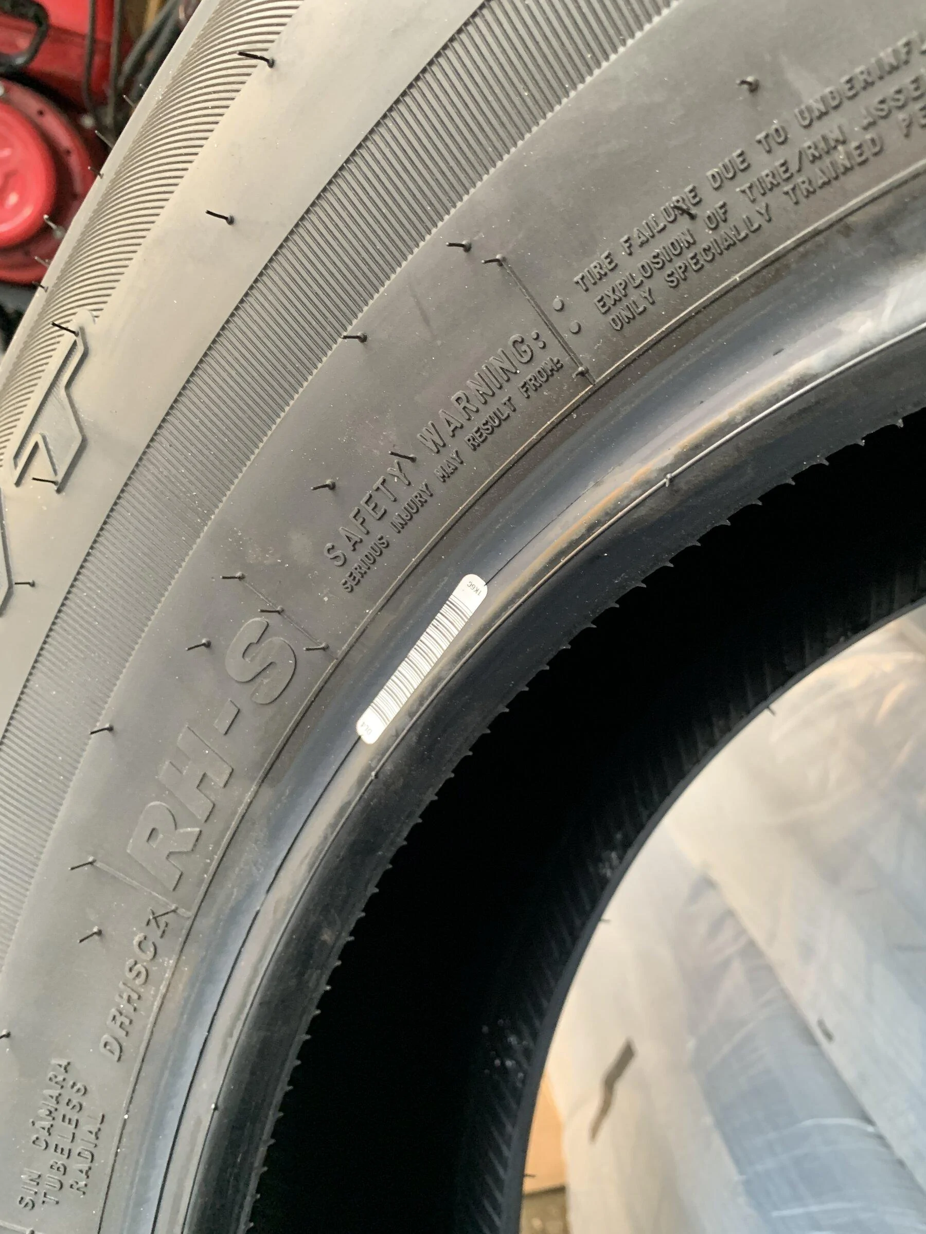 Ford Bronco Big Bend Wheels, Tires, and TPMS BE852B31-F6AB-4FAE-B730-43B495D3C82F