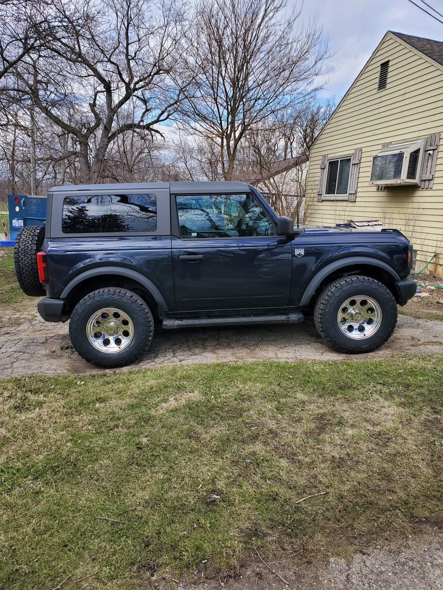 Ford Bronco Show us your installed wheel / tire upgrades here! (Pics) New wheels