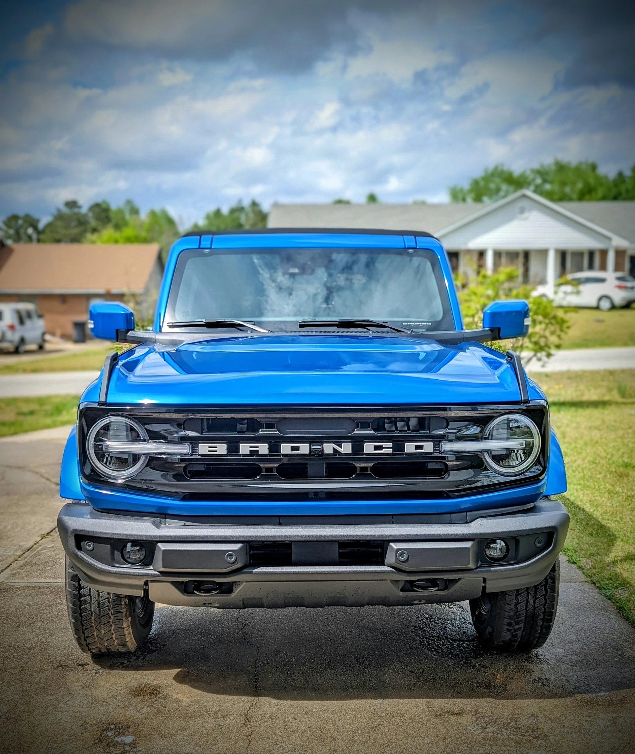 Ford Bronco Jazer's Blu Pony PXL_20220416_191706644.PORTRAIT-01~2