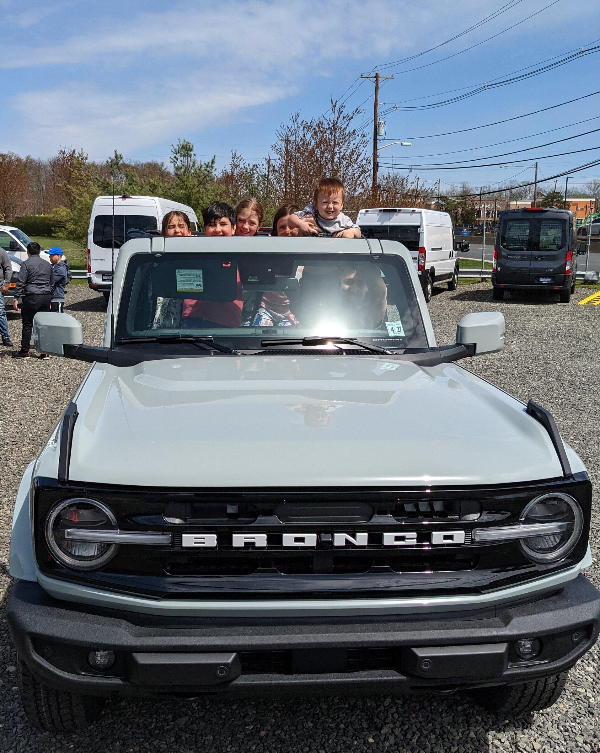 Ford Bronco Happy Easter! PXL_20220416_165019888~2