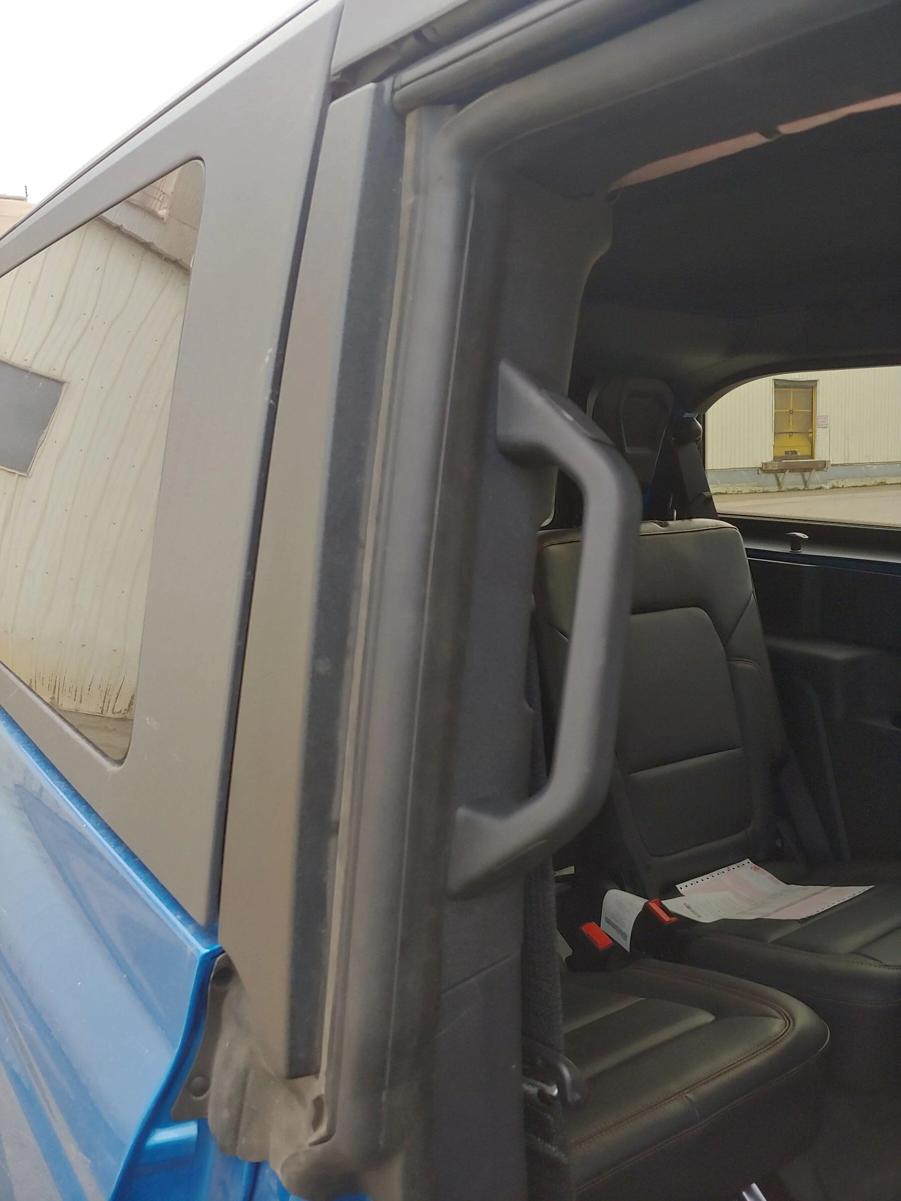 Ford Bronco Anyone else missing side curtain airbag trim? 20220323_170115_HDR