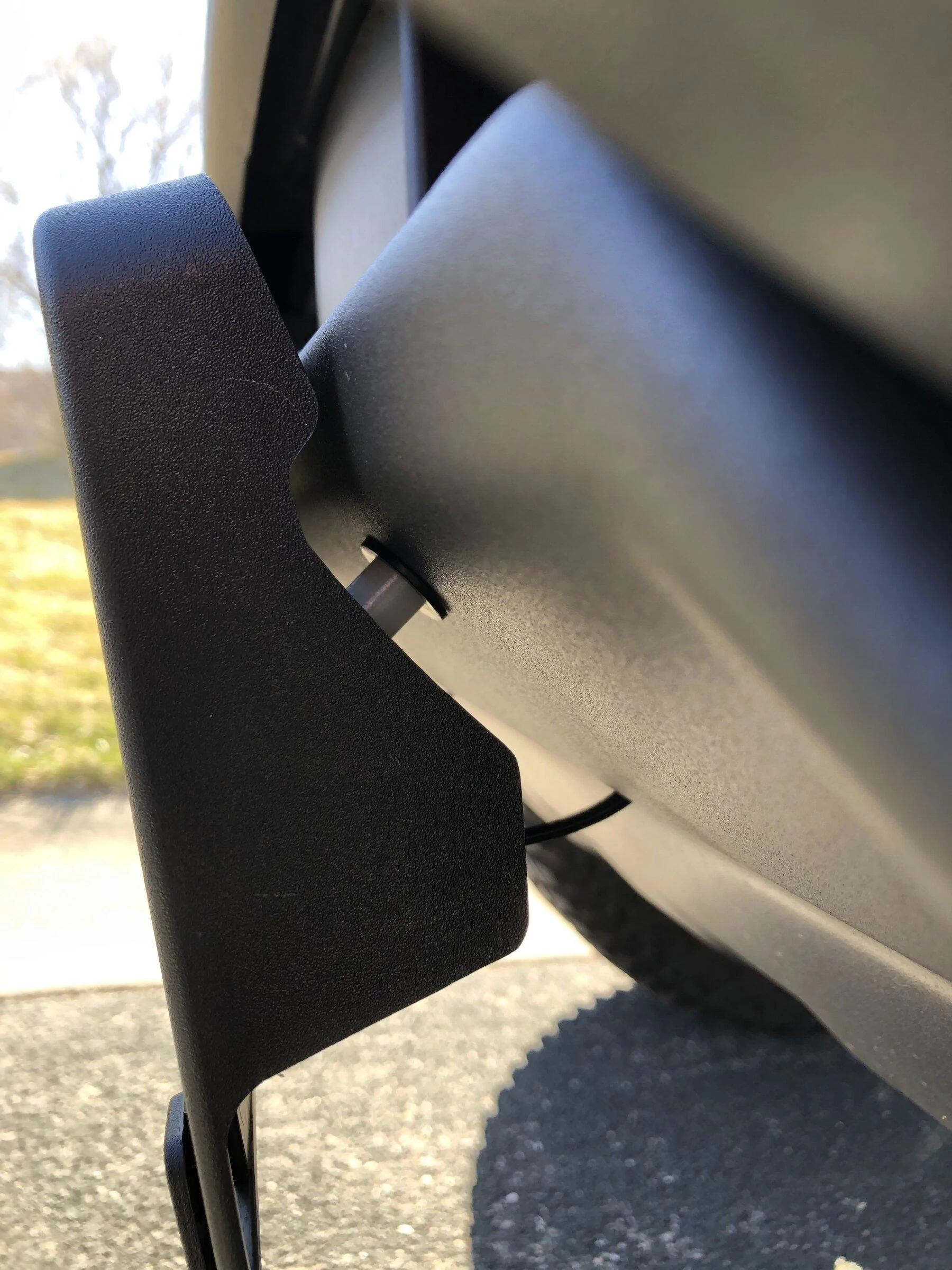 Ford Bronco 5$ Front License Plate Mount plate sid