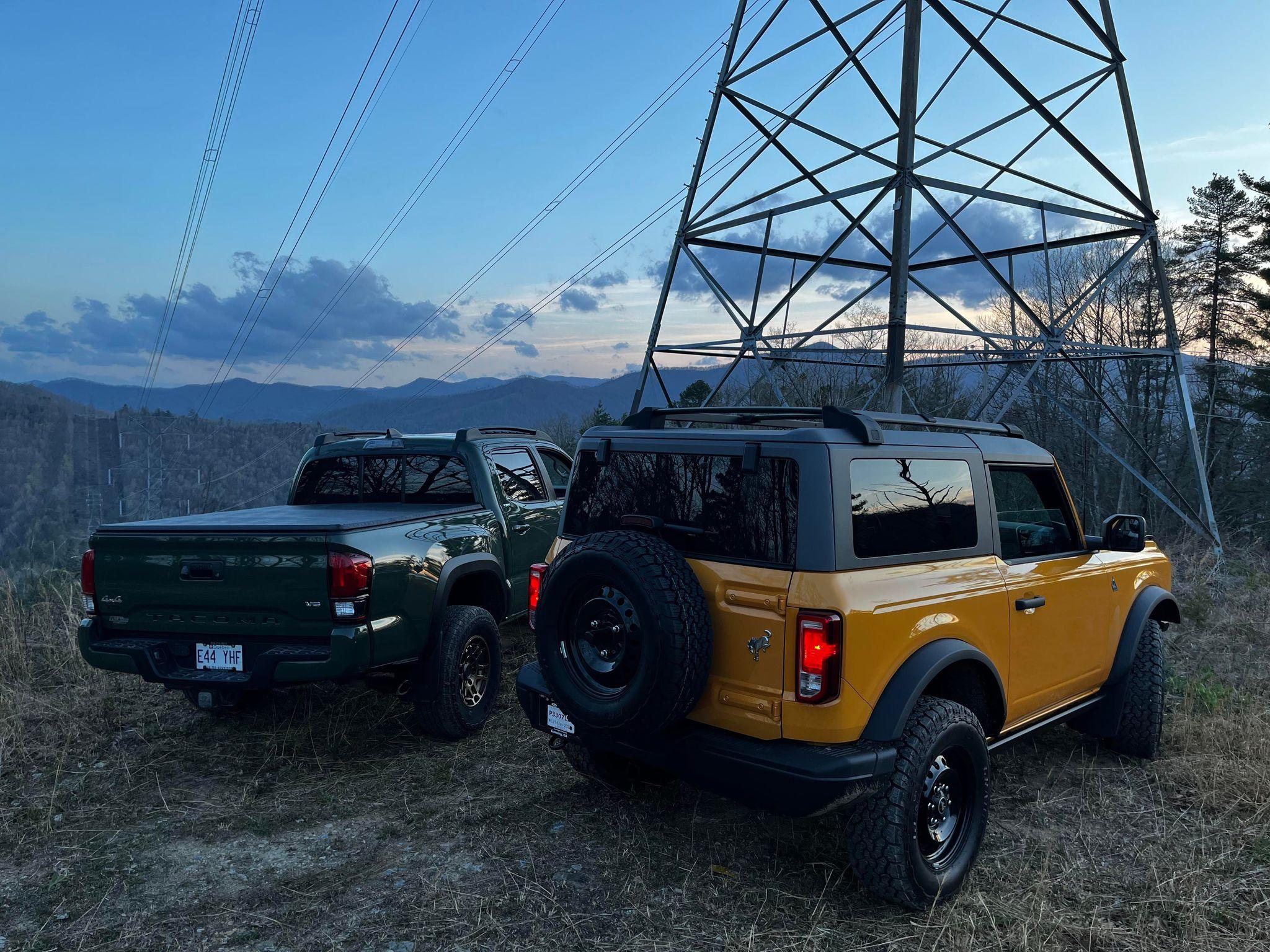 Ford Bronco The Bus Stop (2 door) Build 278227155_3231935437130871_2046487267204233493_n