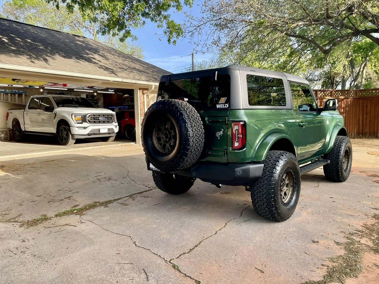Ford Bronco ERUPTION GREEN Bronco Club F40CA237-E8AC-43E6-B034-D708ED1A186D