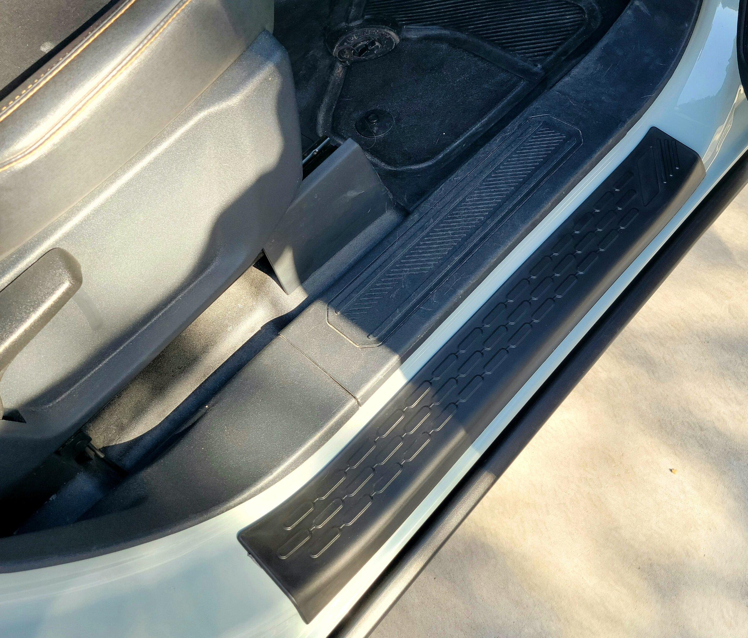 Ford Bronco OEM-like door sill guards from Bestaoo 20220420_165042