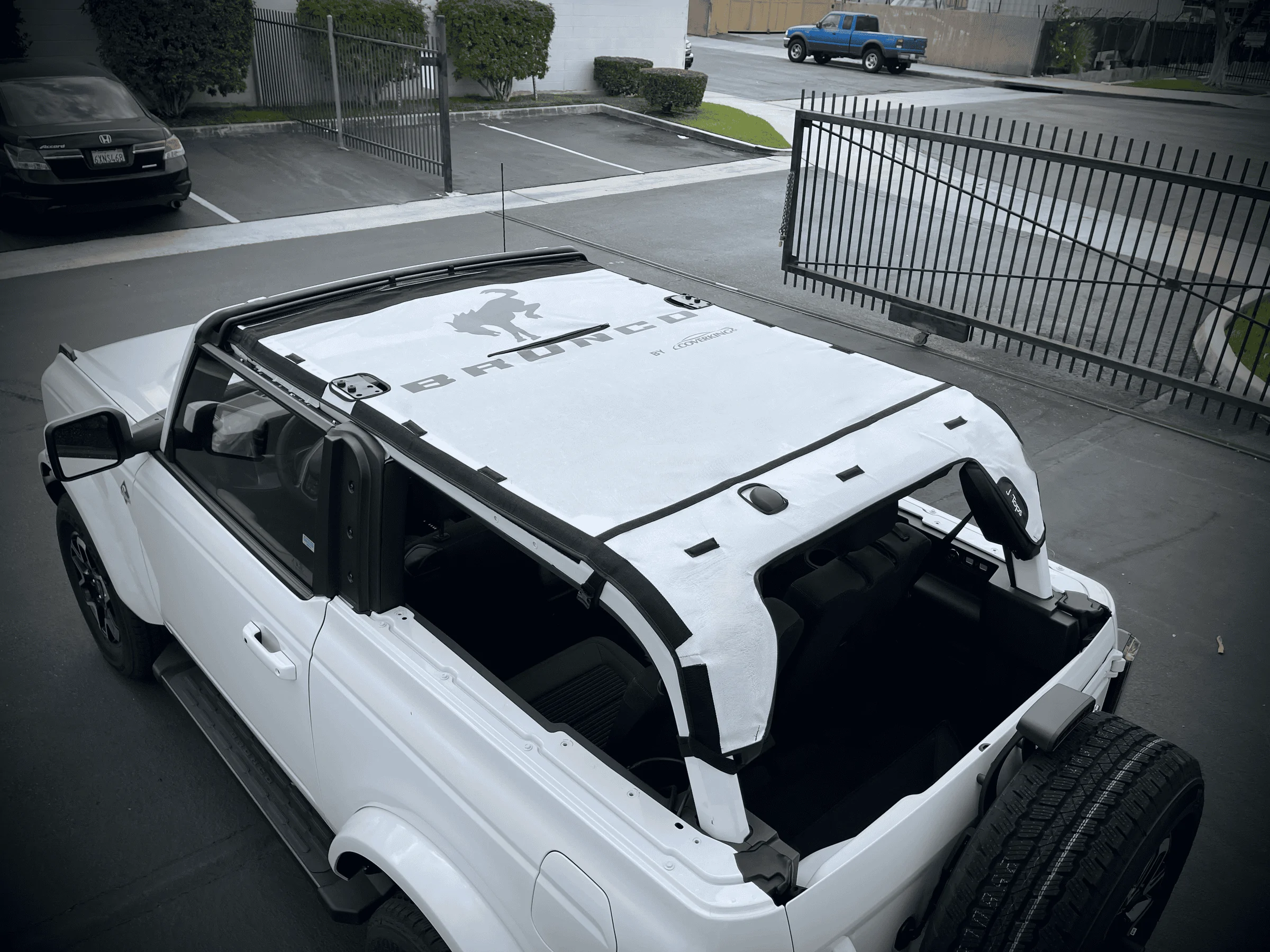 Ford Bronco Bimini Top/Hard Top tempImagepzmgrm