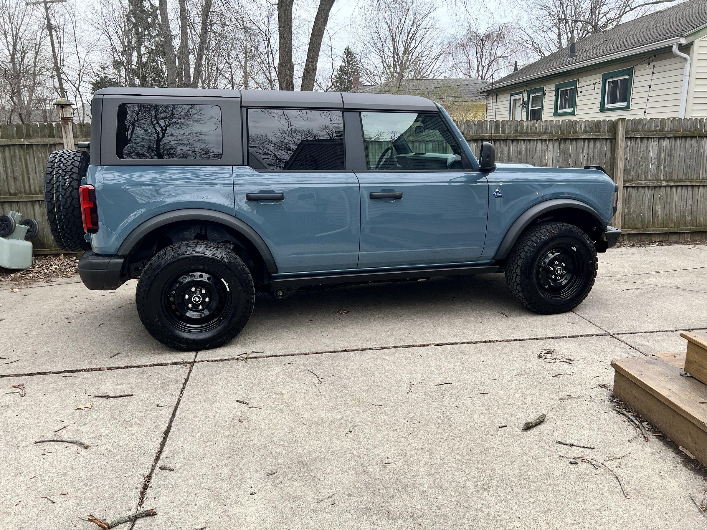 Ford Bronco 🛠 1/17/2022 Build week group C2B979D1-6753-44E7-A9A6-F89FFCE7016D