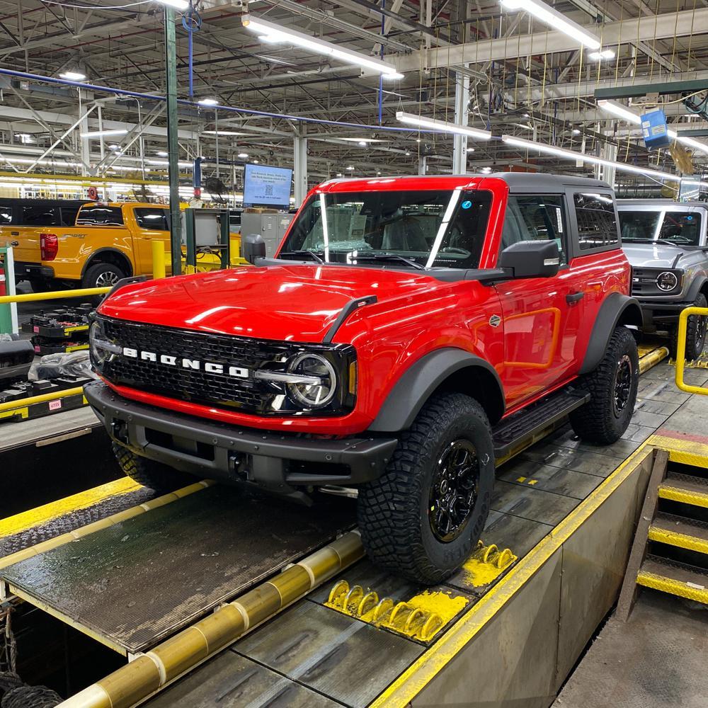 Ford Bronco 🛠 1/17/2022 Build week group 8805826F-3D3C-4888-BAA0-F7EC27C1E5FB