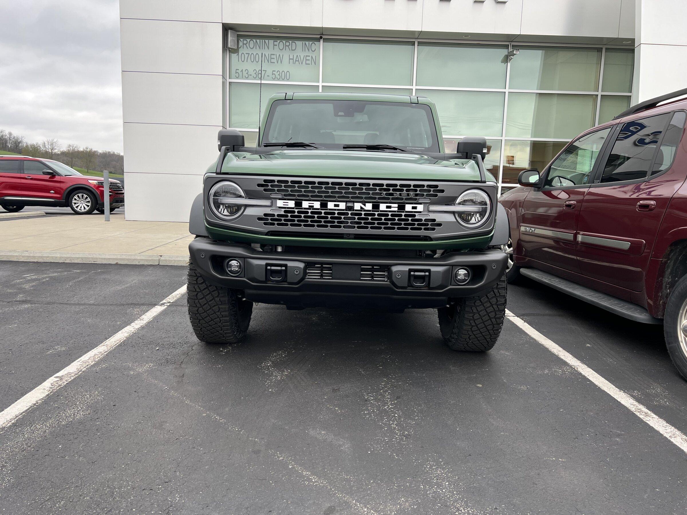 Ford Bronco ERUPTION GREEN Bronco Club 19D96FA3-D1ED-4002-8B44-8723329BF877