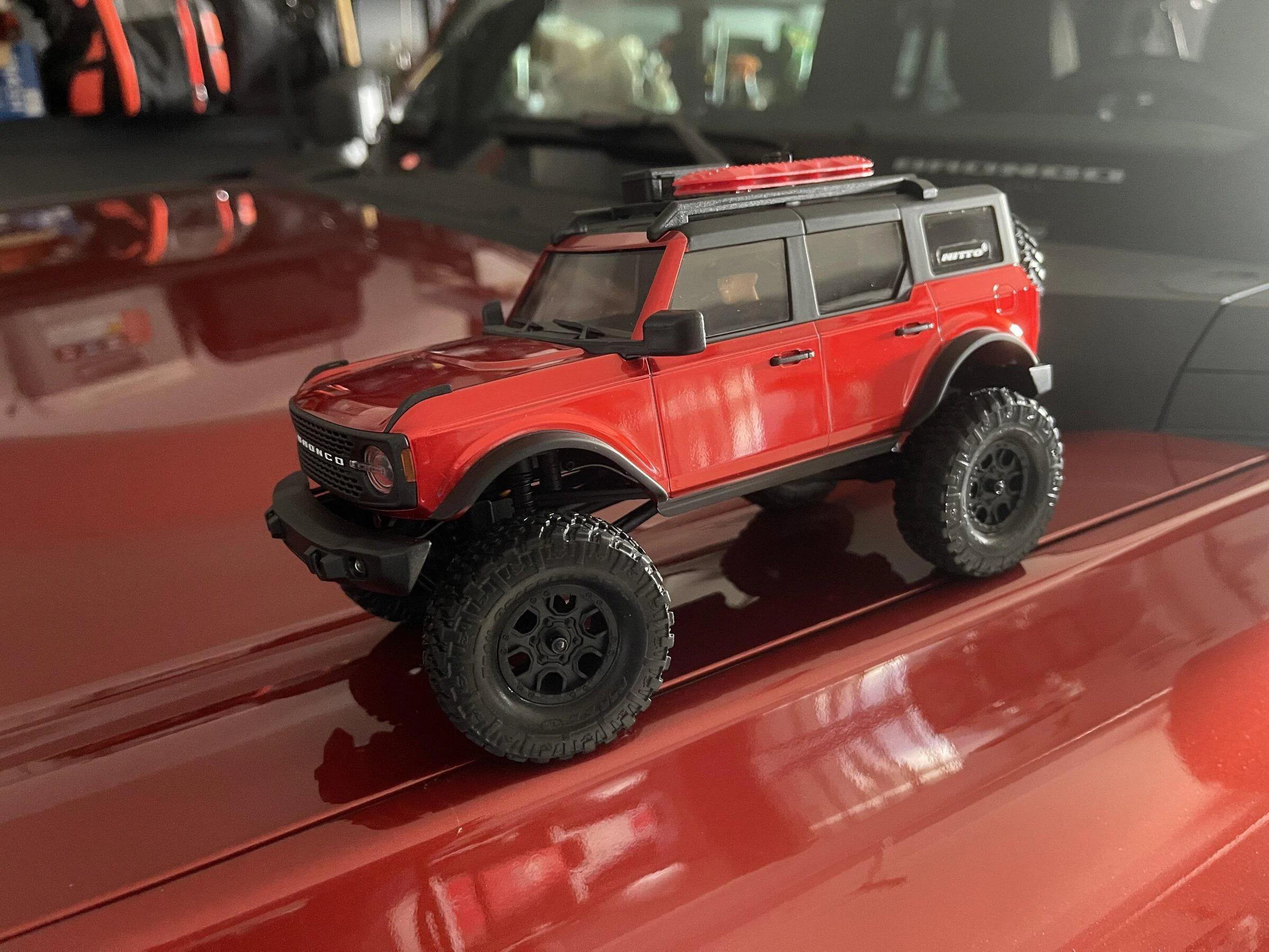 Ford Bronco HOT PEPPER RED Bronco Club IMG_2331