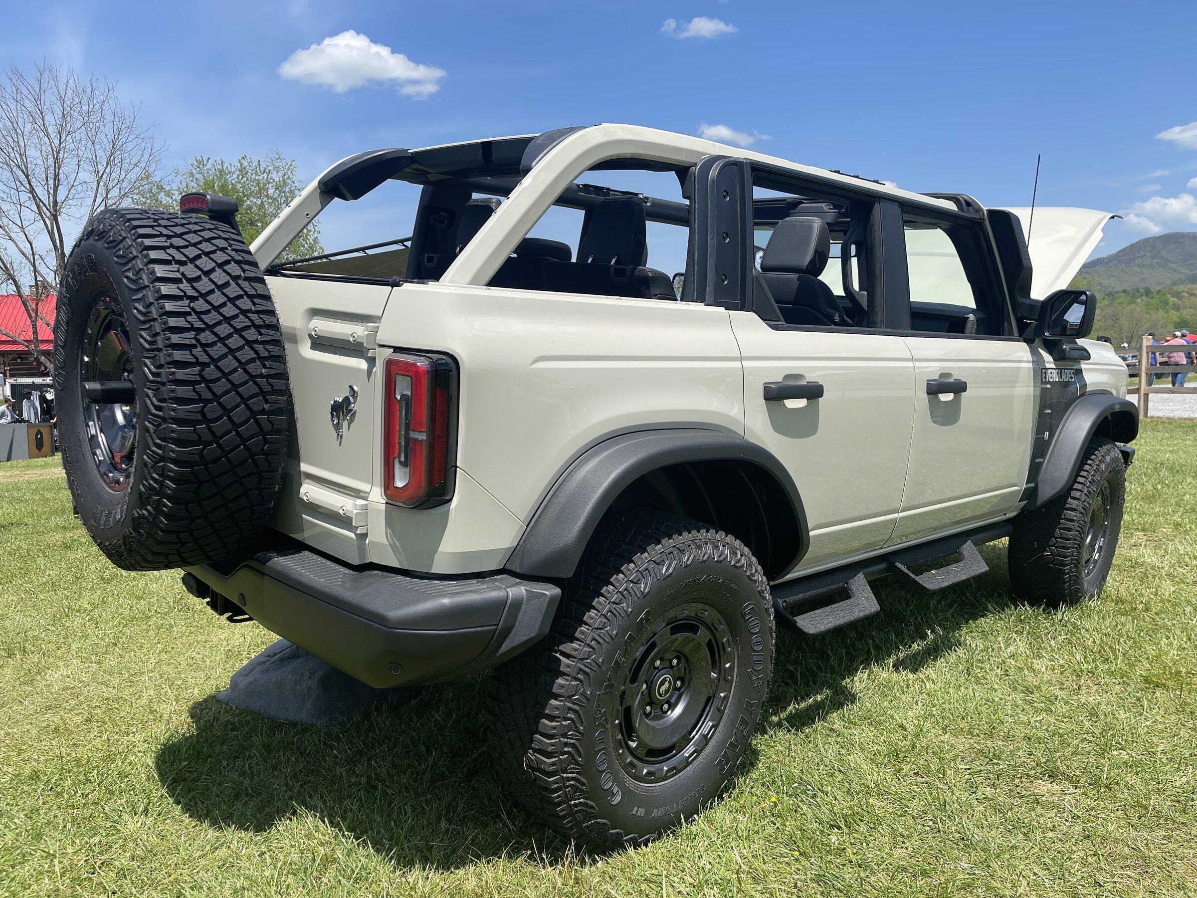 Ford Bronco Photos from Bronco Supercel East Today 55CA05B5-D0E8-4A25-9799-1FD93FA52BB6