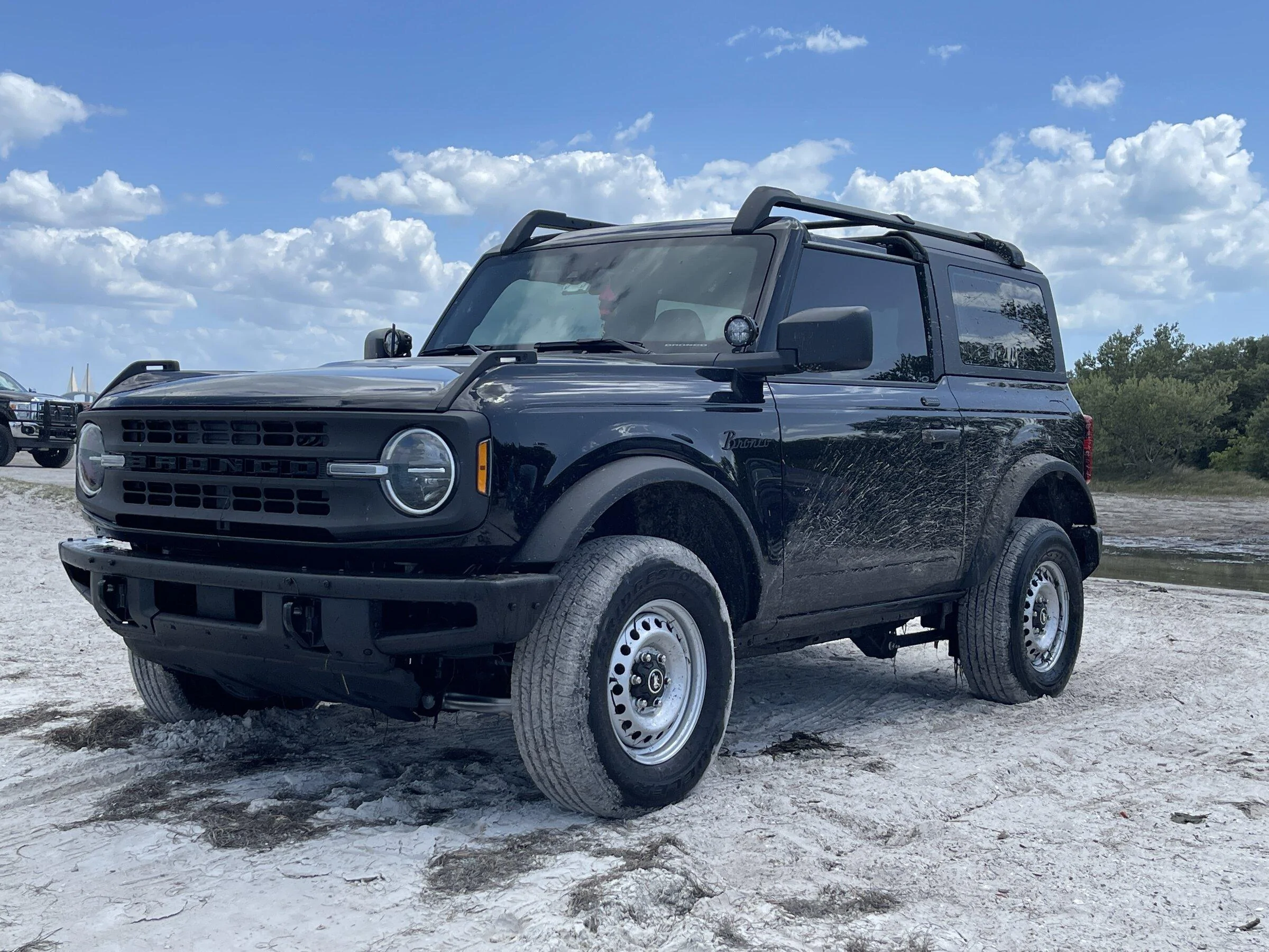 Ford Bronco SHADOW BLACK Bronco Club FBB5F09C-BBCC-4F57-AF4B-5F2546808A8B