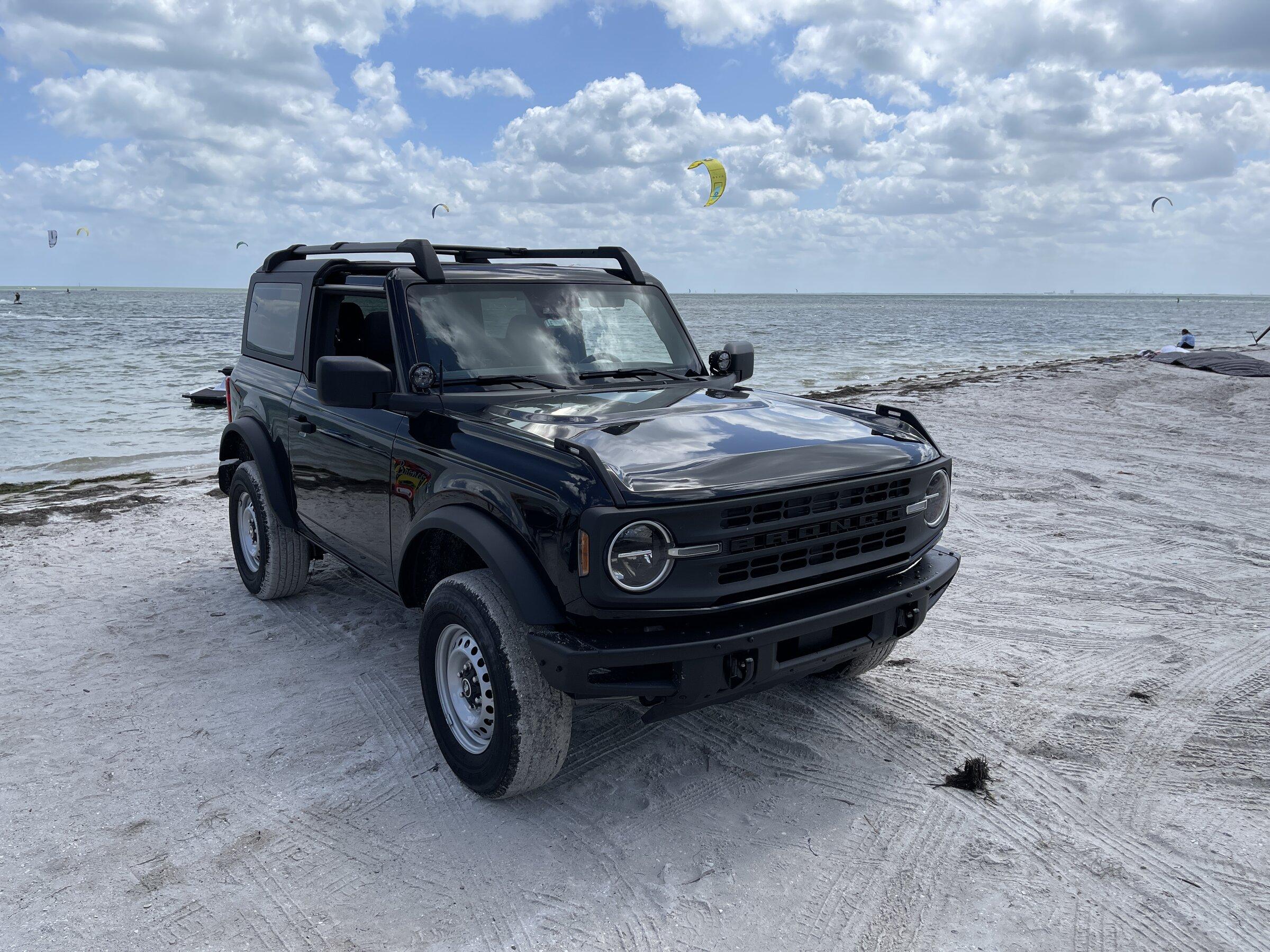 Ford Bronco SHADOW BLACK Bronco Club 695EF234-193C-44C2-B8C2-A97C93314622