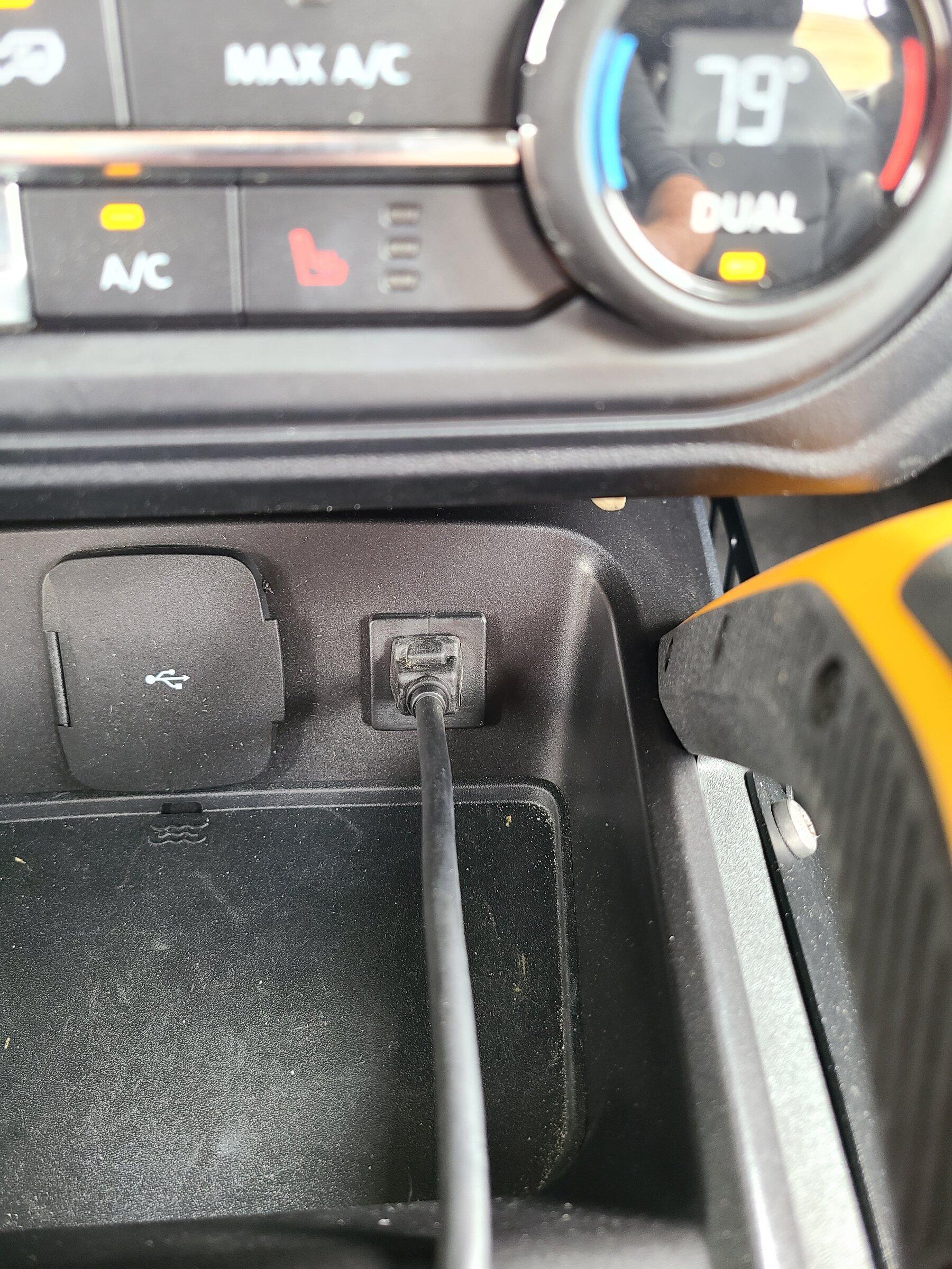 Ford Bronco Super Clean GMRS Radio Install! 20220424_143644