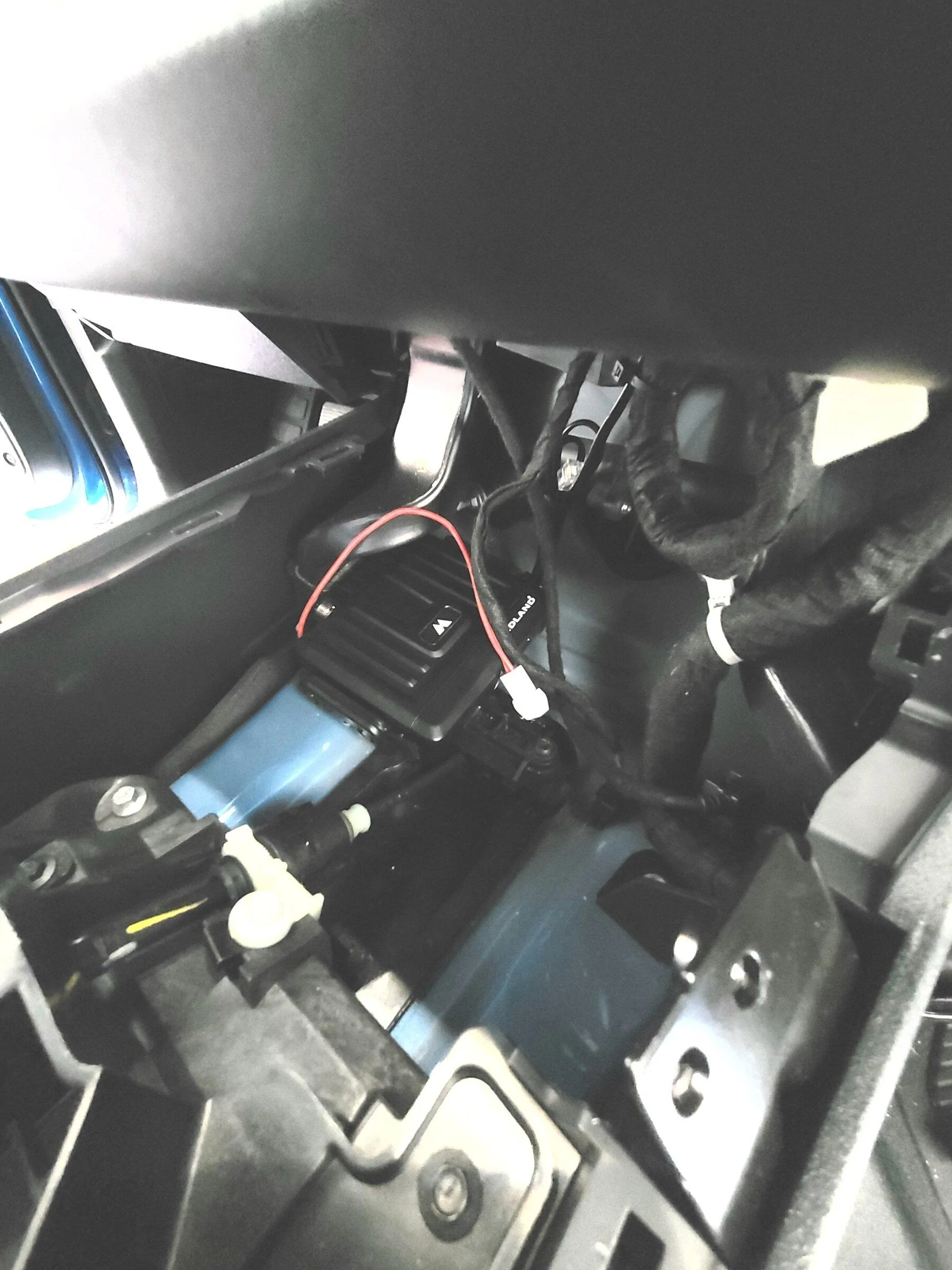 Ford Bronco Super Clean GMRS Radio Install! 20220424_121743