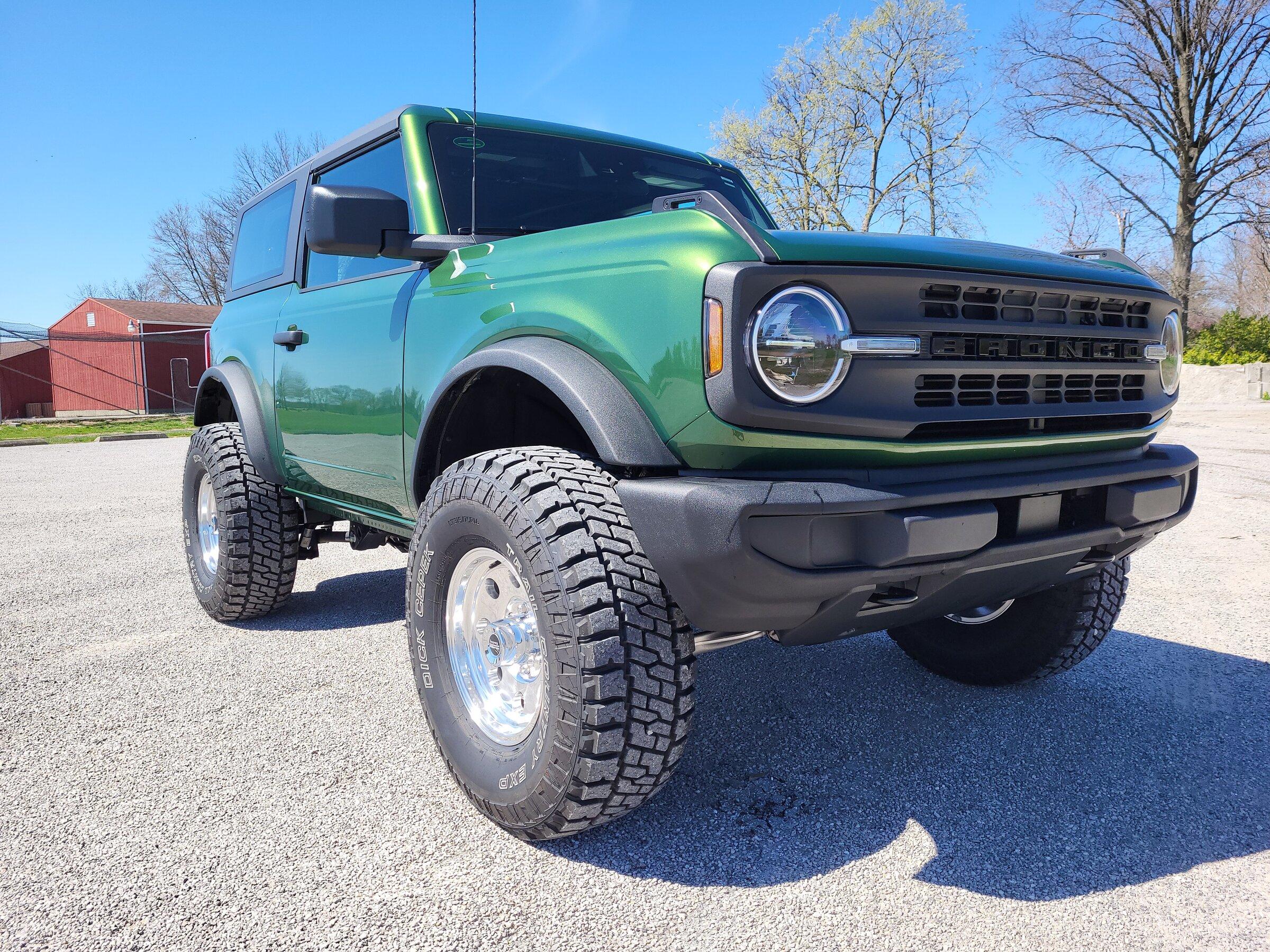 Ford Bronco ERUPTION GREEN Bronco Club 20220409_144459