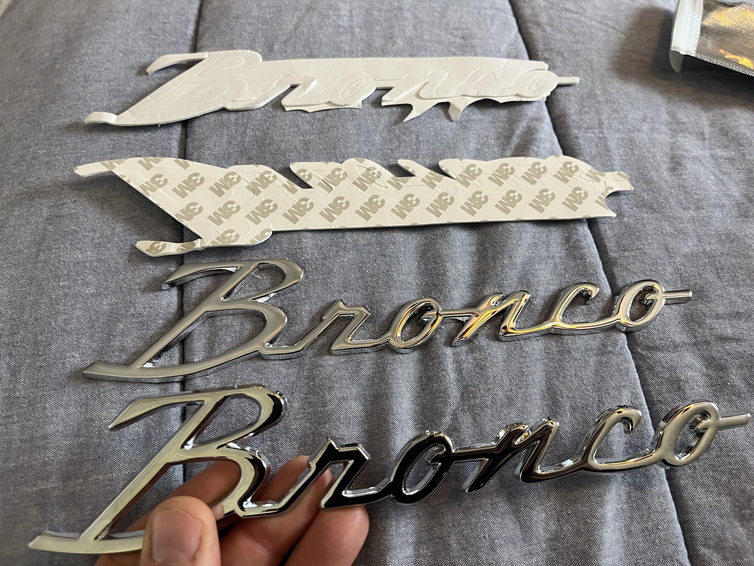 Ford Bronco Bronco emblems 51451612-1E2D-4C8D-A4EA-940C8F0FD559