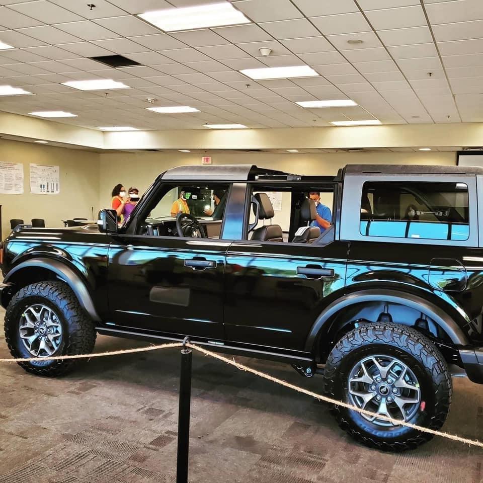 Ford Bronco Spotted a Bronco Raptor / Warthog prototype? 77E3FEDF-FCCD-436D-84AB-5A0AE5A6BEF0