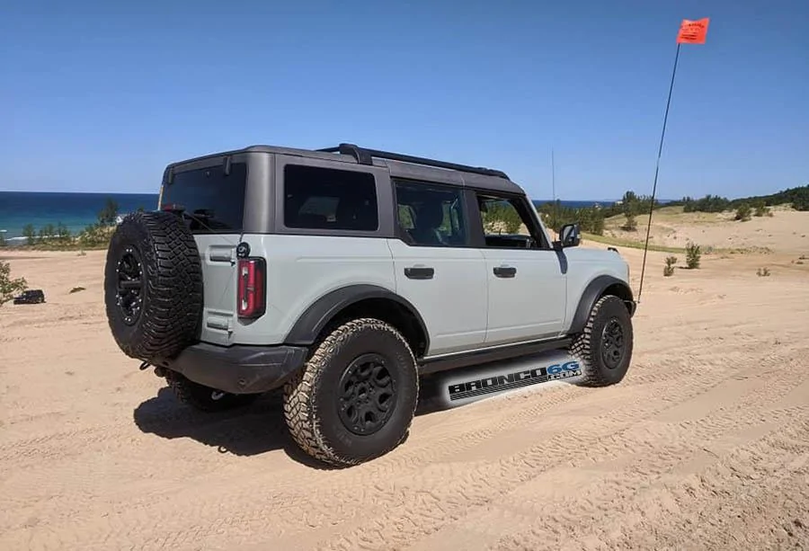 2021 Ford Bronco Cactus Gray 4-Door Sasquatch 1.jpg