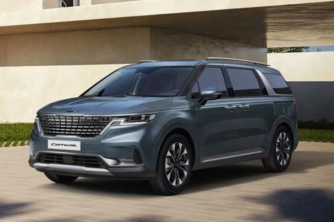 Ford Bronco 4-Door Too Small? 2022-kia-sedona-front-three-quarters-1597758565