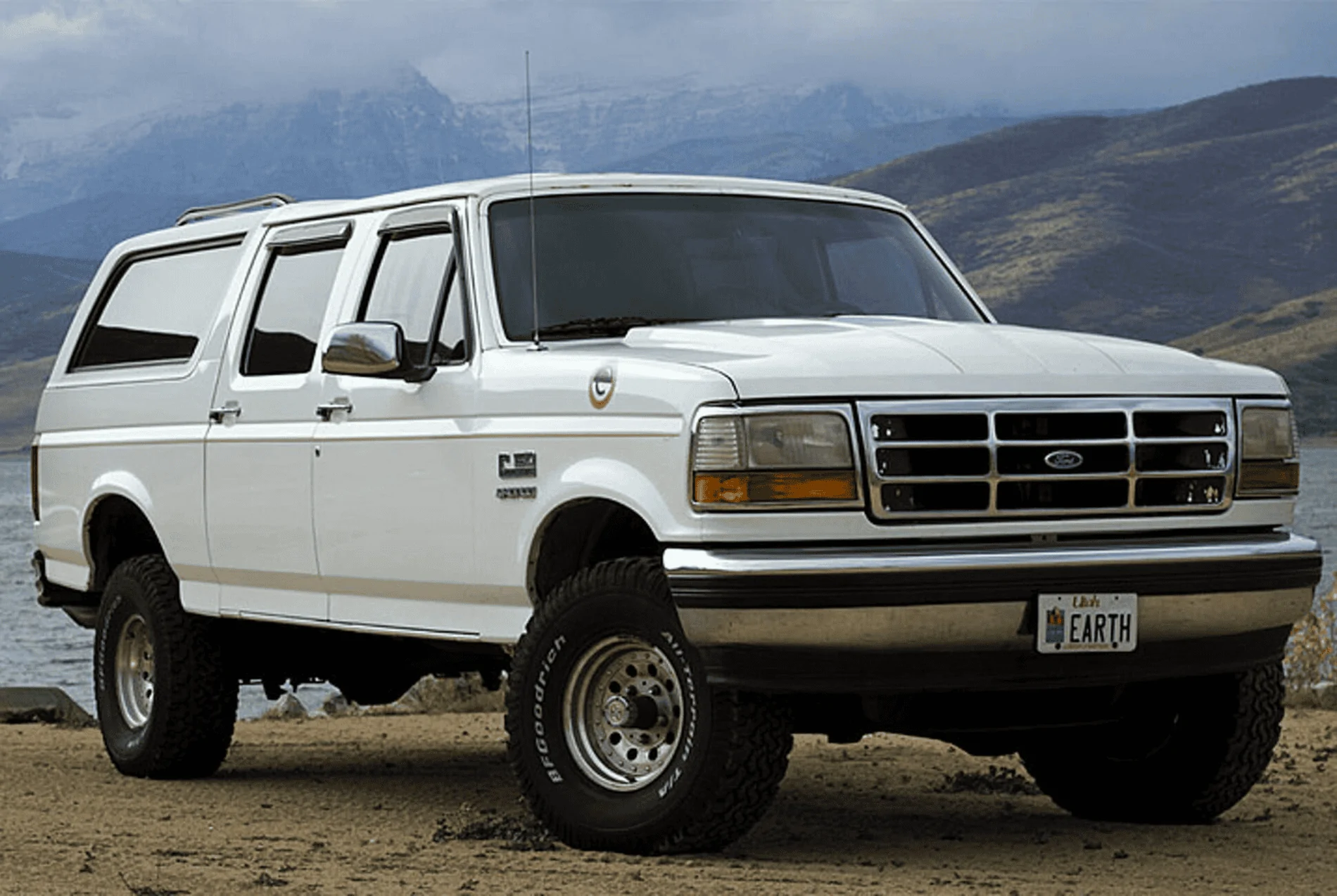 Ford Bronco 4-Door Too Small? 1599107135256
