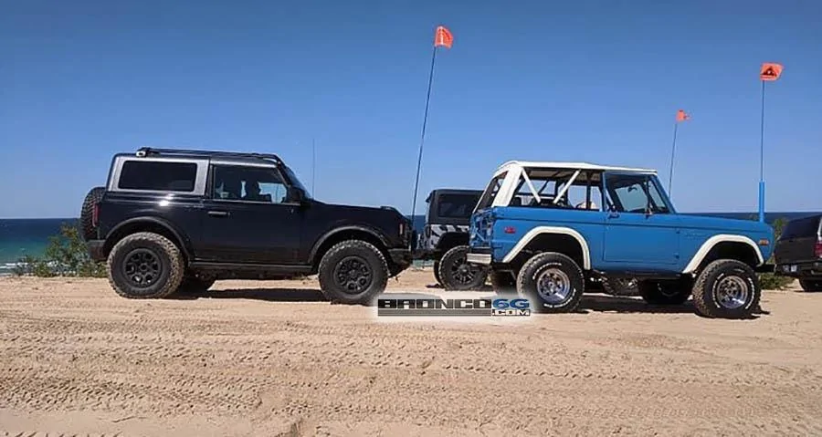 Ford Bronco More Broncos testing at Silver Lake Sand Dunes 2021 Ford Bronco Black 2-Door Sasquatch