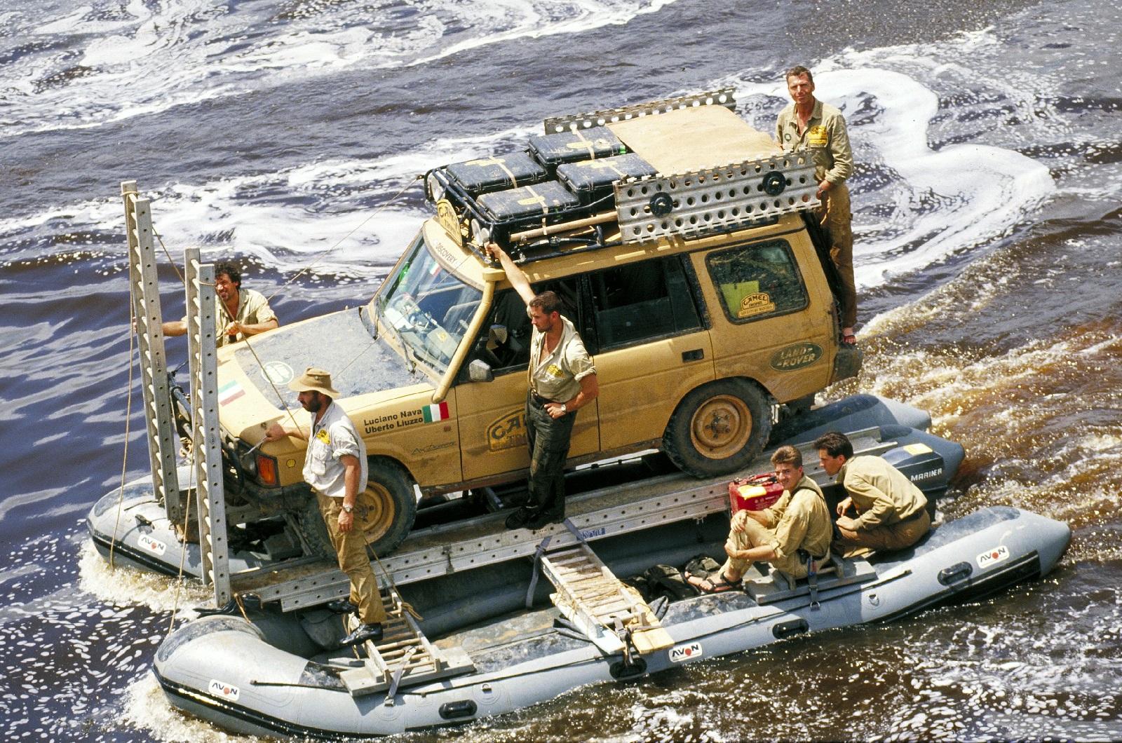 Ford Bronco Amphibious Bronco option, would you? 0-land-rover-discovery