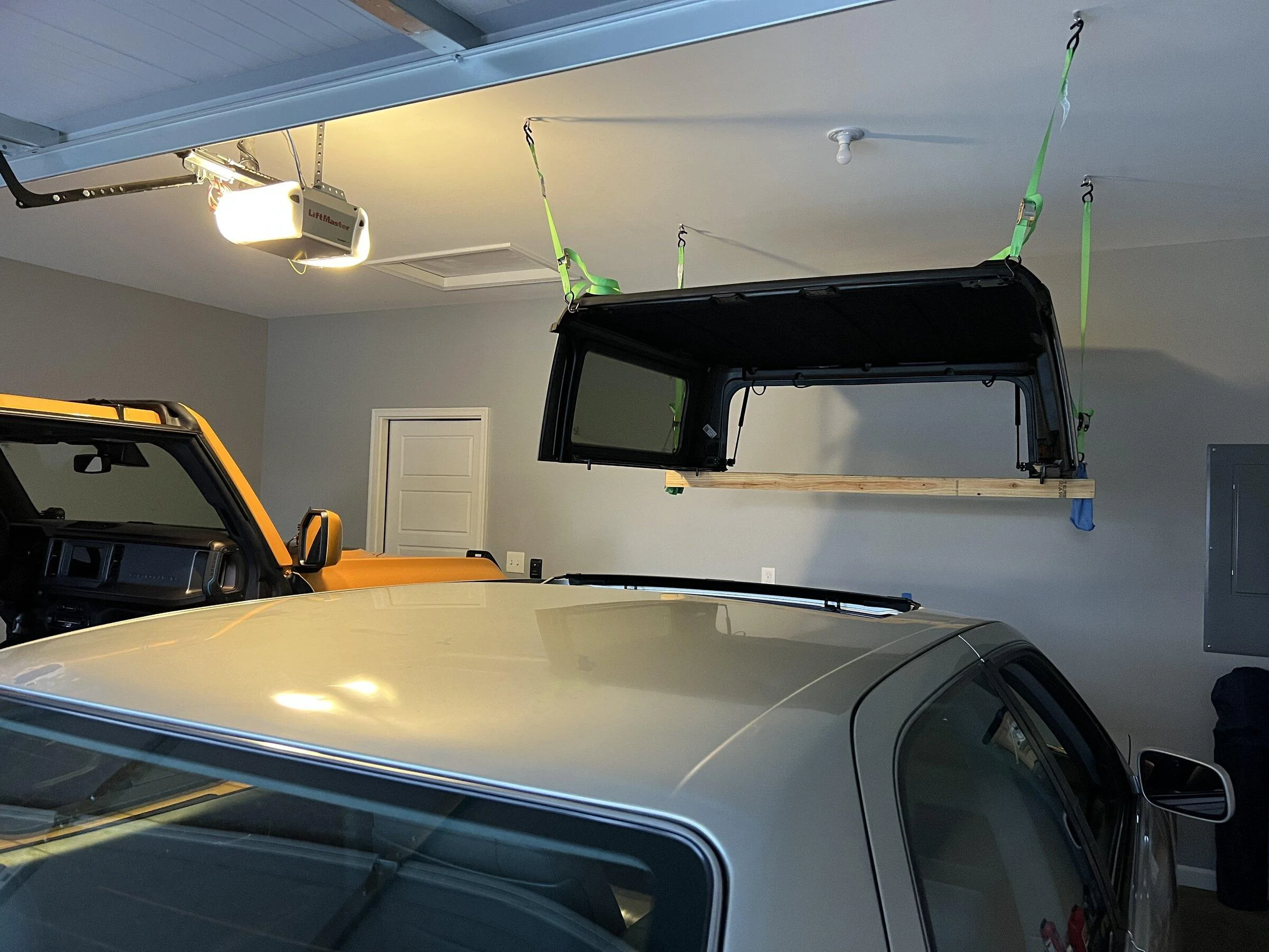 Ford Bronco Simple Garage Hardtop Removal DB18D91B-7F6B-4951-B52C-972E4DFAA191