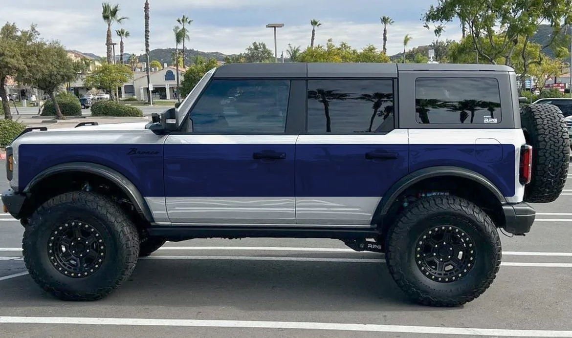 Ford Bronco Our Badlands 2 ton