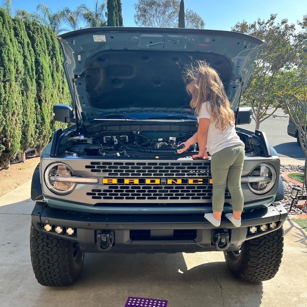 Ford Bronco Our Badlands cannister