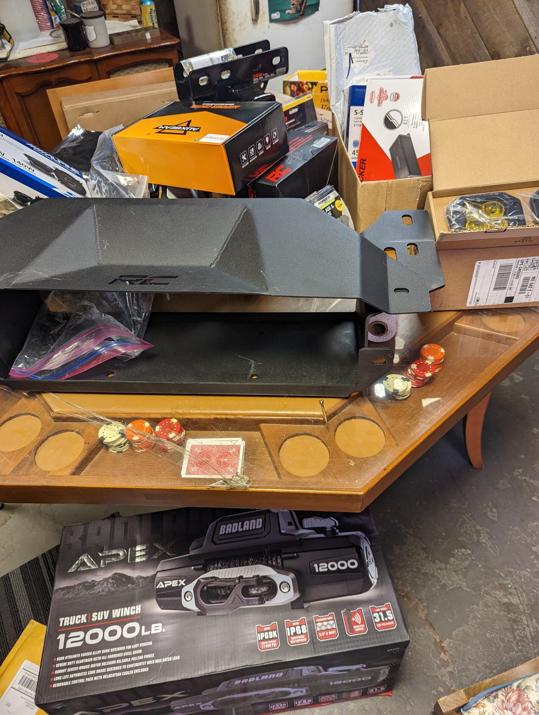Ford Bronco 5/9 Build Week group. (ManSquatch Week) PXL_20220426_215945721