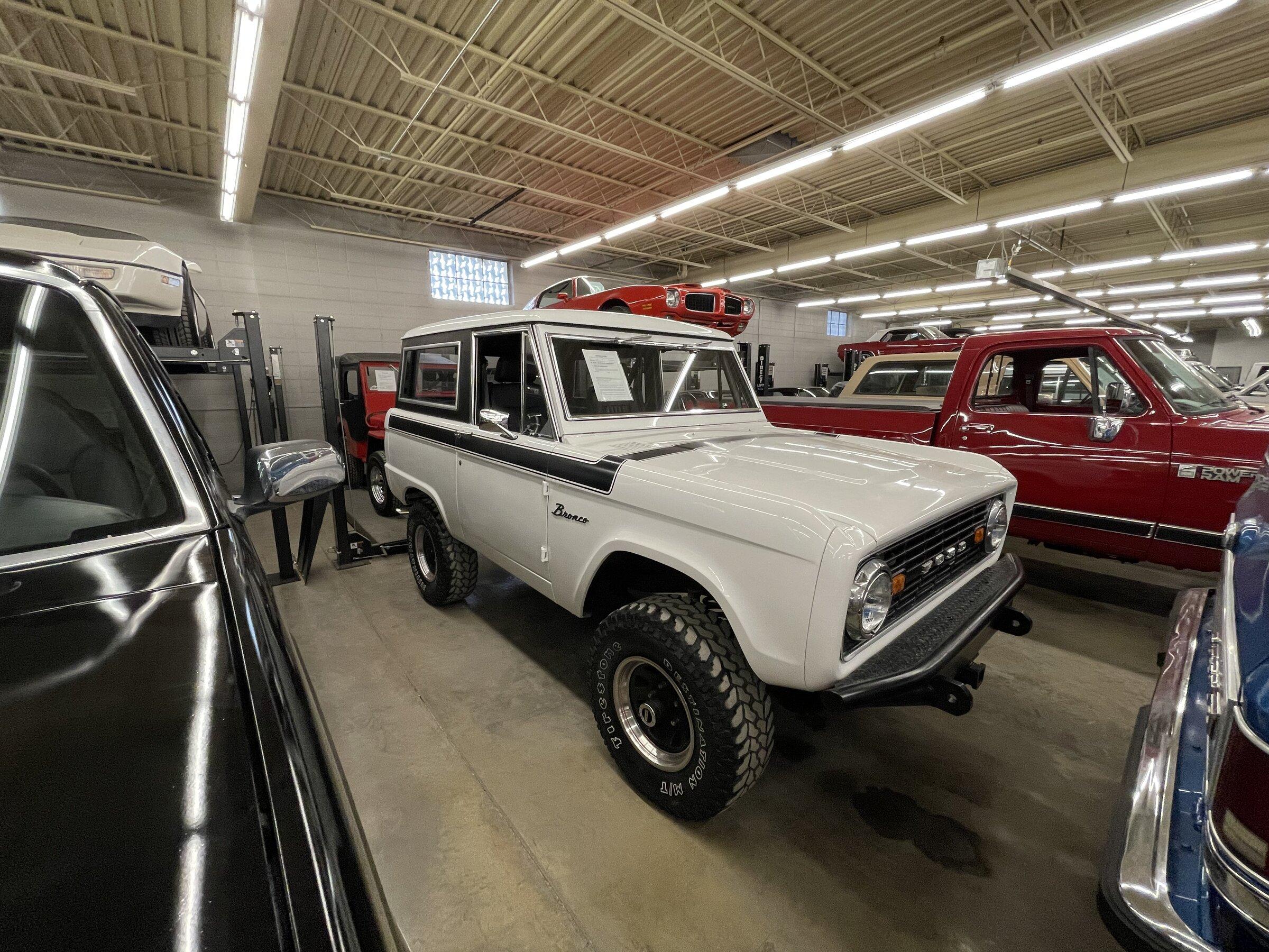 Ford Bronco Mature Bronco Porn 384114B9-0A4B-40BC-B0F5-D8C442BF38BA
