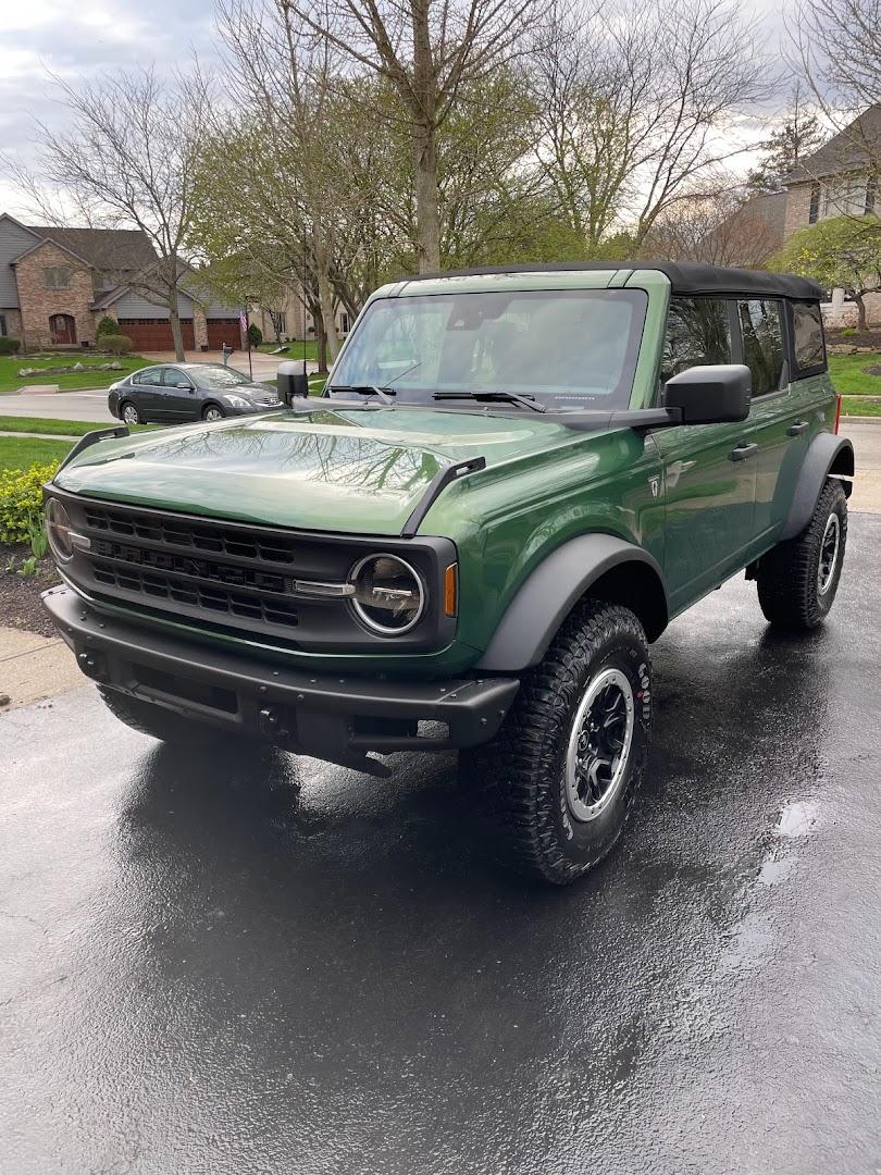 Ford Bronco 🛠 1/17/2022 Build week group IMG_2469