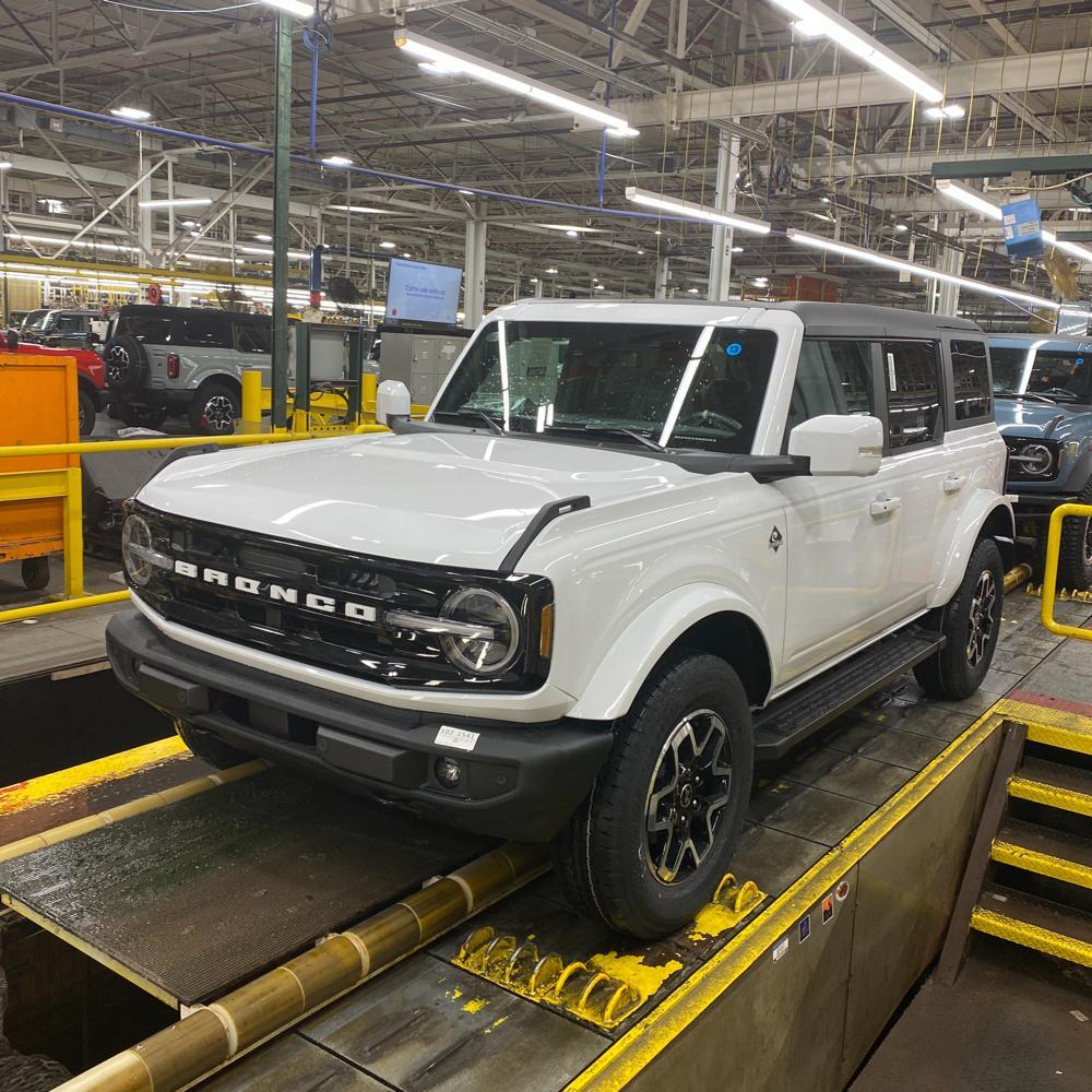 Ford Bronco 🛠 4/11/22 Build Week Group image-1