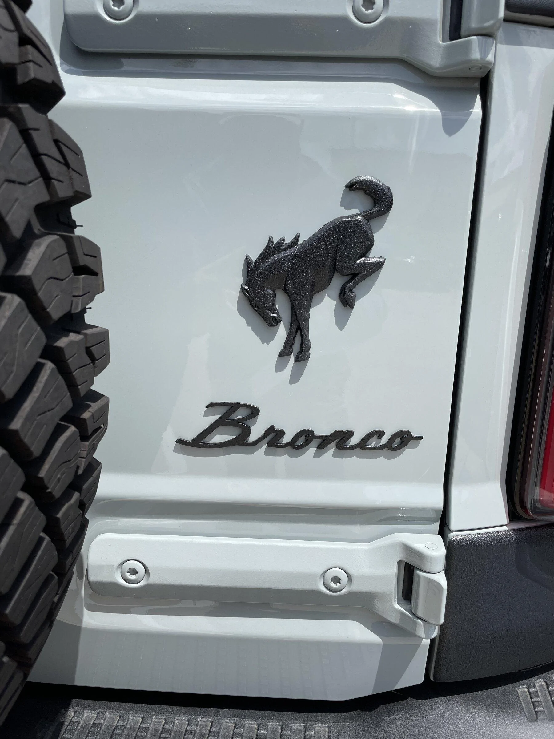 Ford Bronco Kevlar coated badges 098A6FDD-E07E-49E2-B109-20D7413AF909