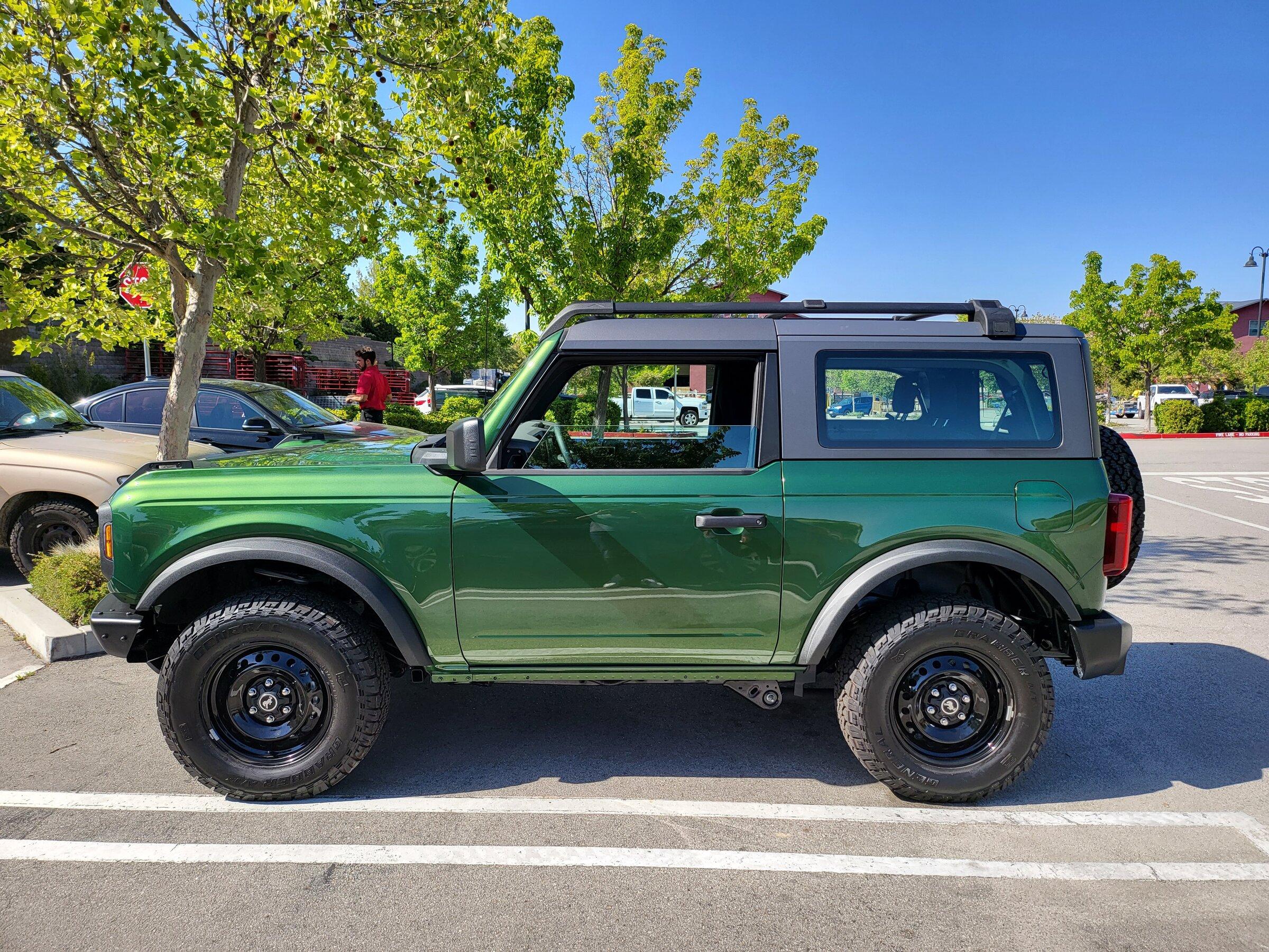 Ford Bronco 🛠 3/14/22 Build Week Group 20220428_160744