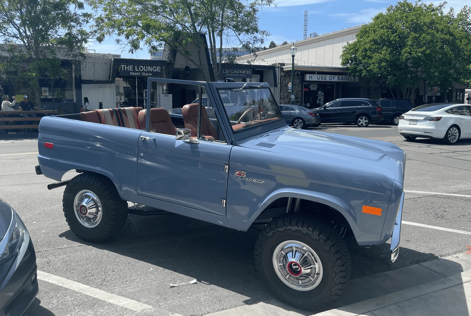 Ford Bronco a well kept ancestor Screen Shot 2022-04-29 at 4.02.14 PM