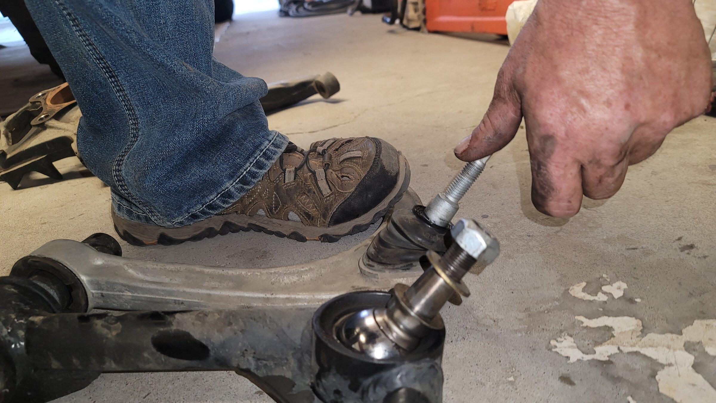 Ford Bronco Exploring off-the-shelf tie rod upgrades 20220429_192929