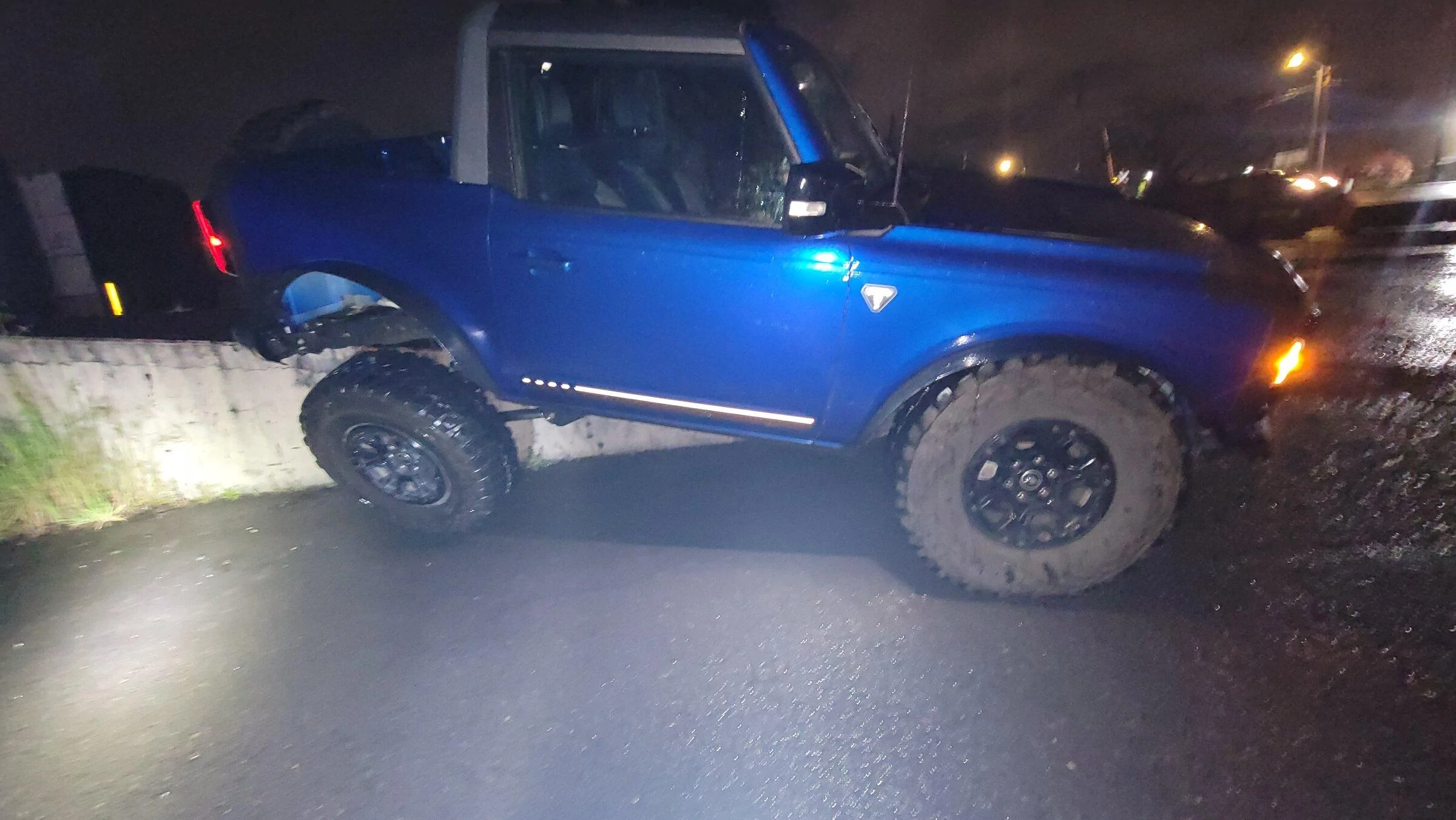 Ford Bronco Added Rough Country RC lifted knuckles ...now have 12.5" Wheel travel.!!! 20220429_215746