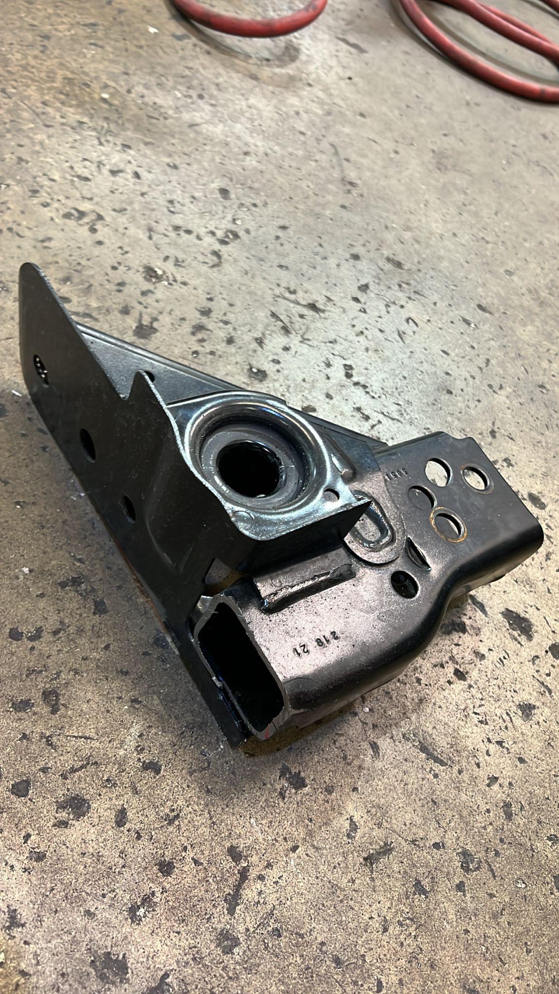 Ford Bronco Mikes Carbonized Fabtech & Fuel Badlands build on 37s 21B25EEC-3C1D-43EE-AD31-0D1A18B09573