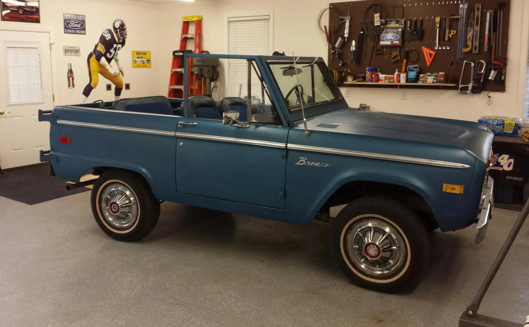 Ford Bronco a well kept ancestor 34
