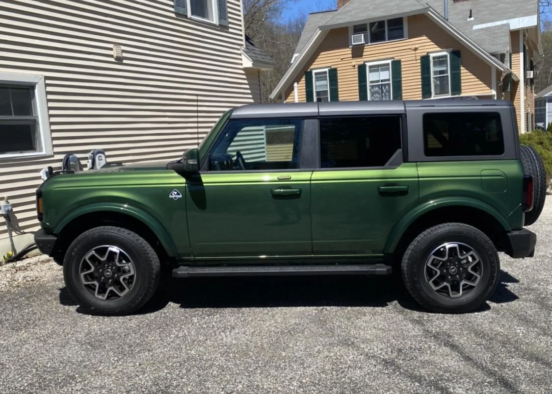 Ford Bronco ERUPTION GREEN Bronco Club 7ADD97F9-6EF2-4A3C-9751-E6418C4BF3E8
