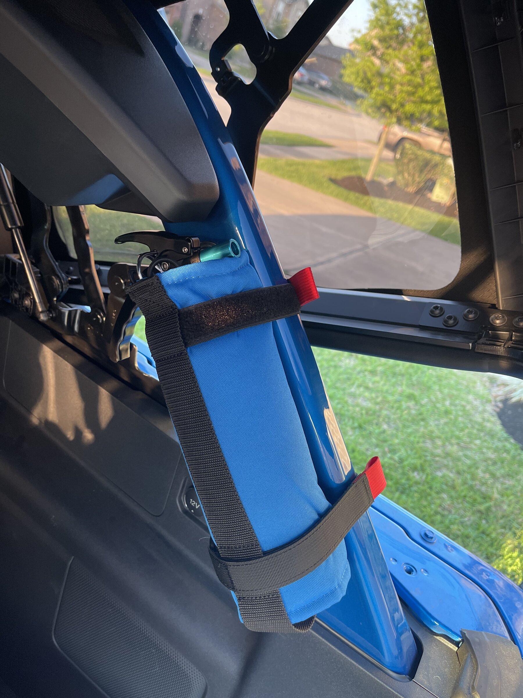 Ford Bronco Fire Extinguisher Mounted Pics - Post Em! 38A7422F-124B-423A-9C31-7501BF18C6B0