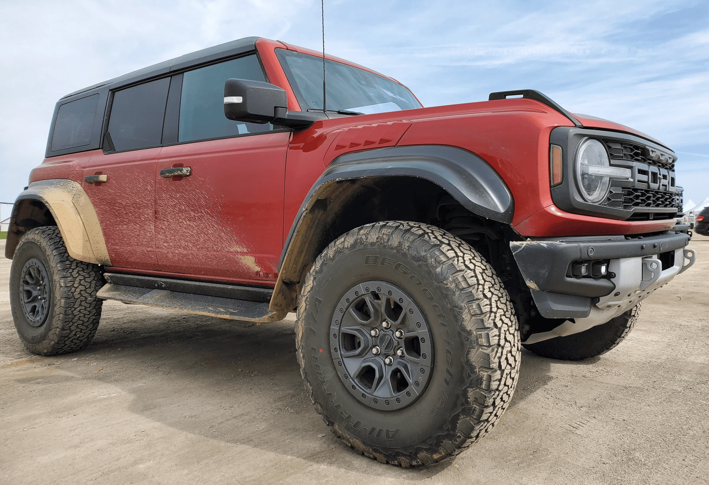Ford Bronco 2 raptors in Port Huron today - Iconic Silver & Hot Pepper Red 1651369883353