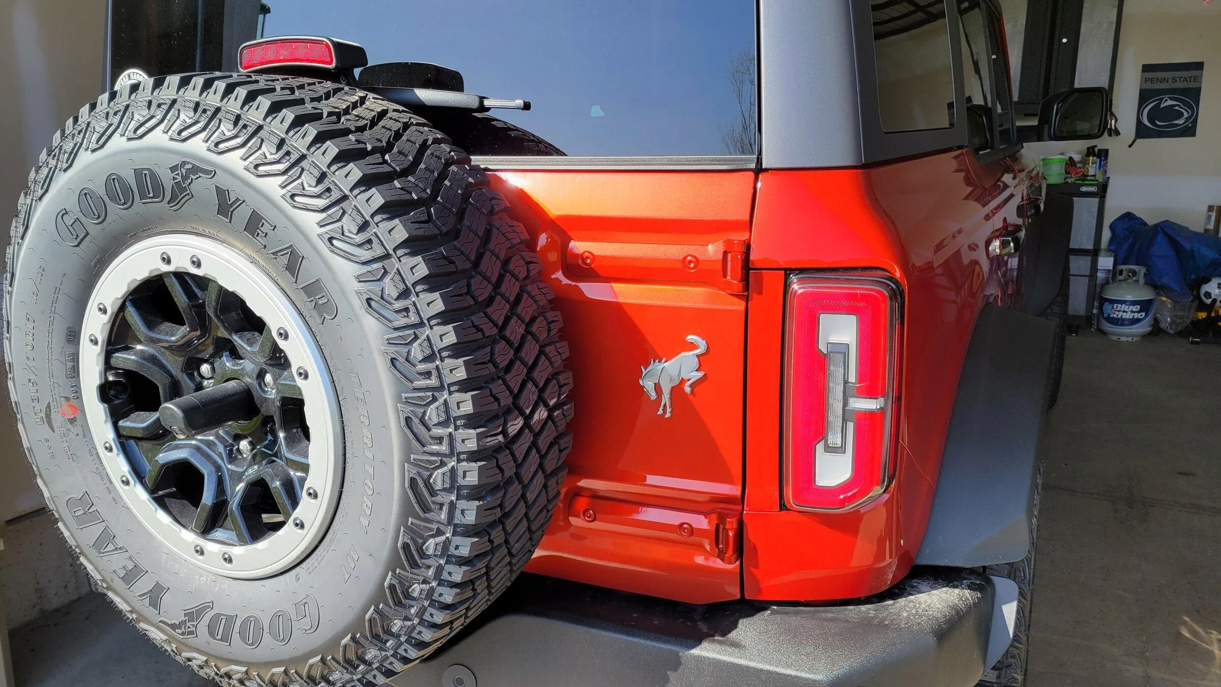 Ford Bronco Hot Pepper Red or Eruption Green? 20220429_165053