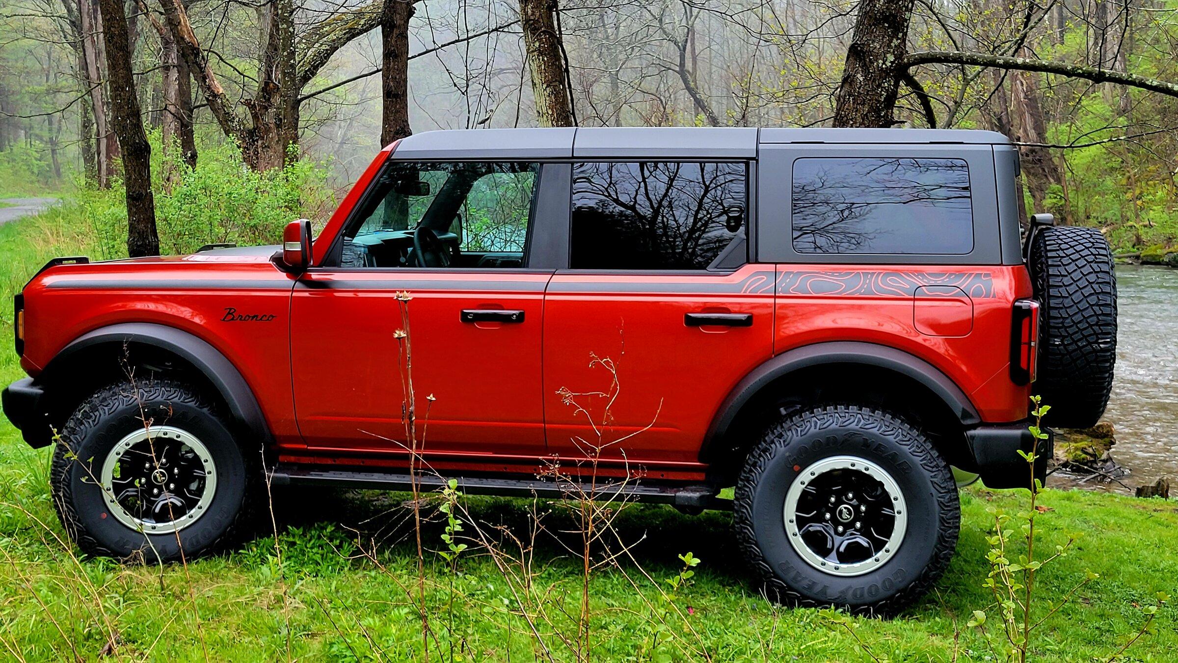 Ford Bronco HOT PEPPER RED Bronco Club 20220502_080101