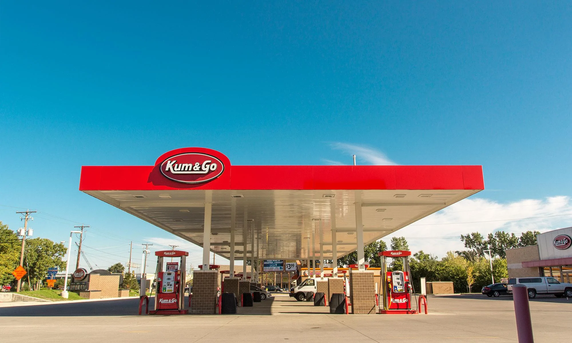 Ford Bronco Nothing.  Just a small group photo. kumandgo_featured_00