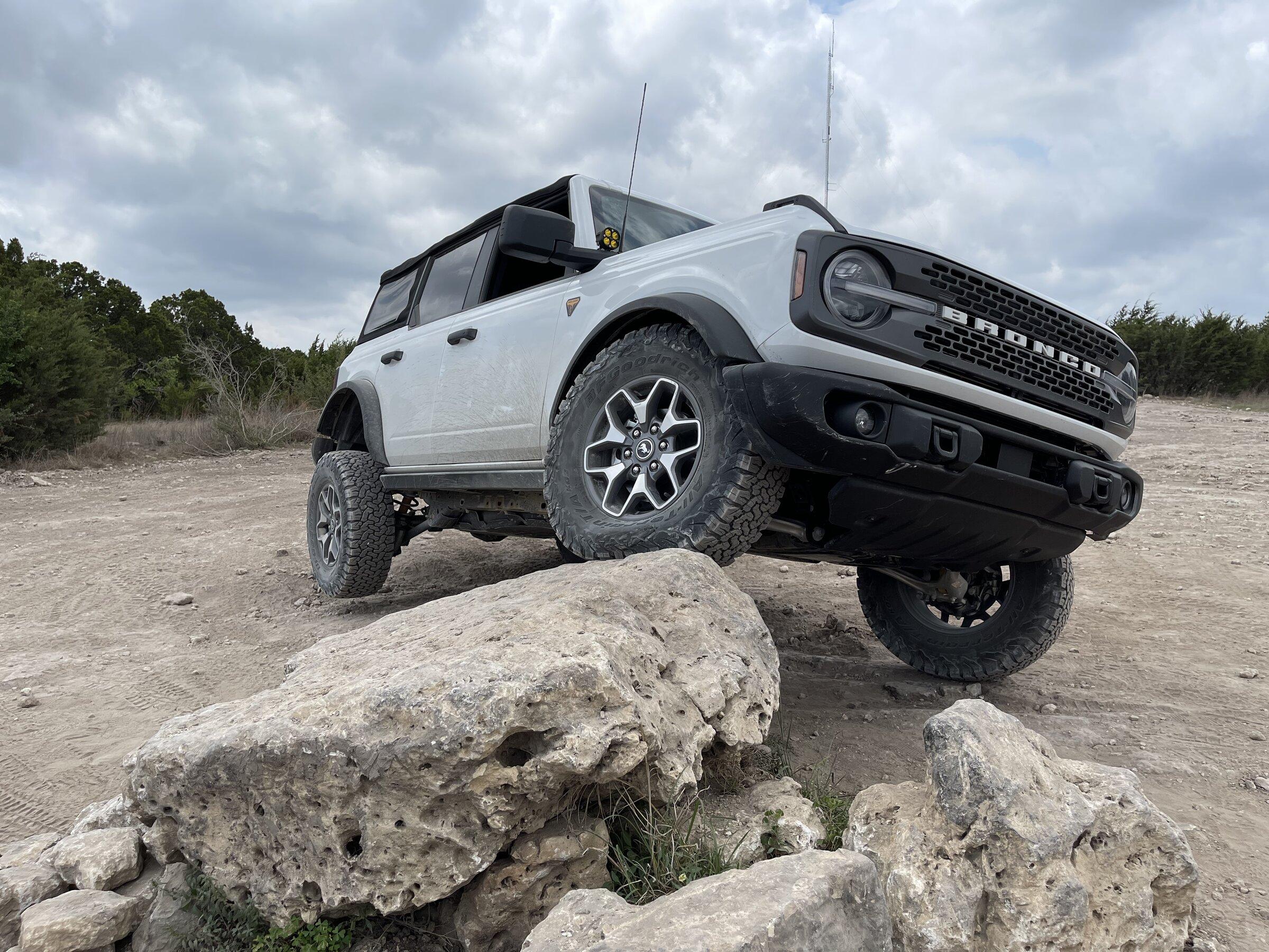 Ford Bronco A couple different Bronco trims testing out 4x4! 390A67B3-44EF-4838-9678-9CF71EF60D25