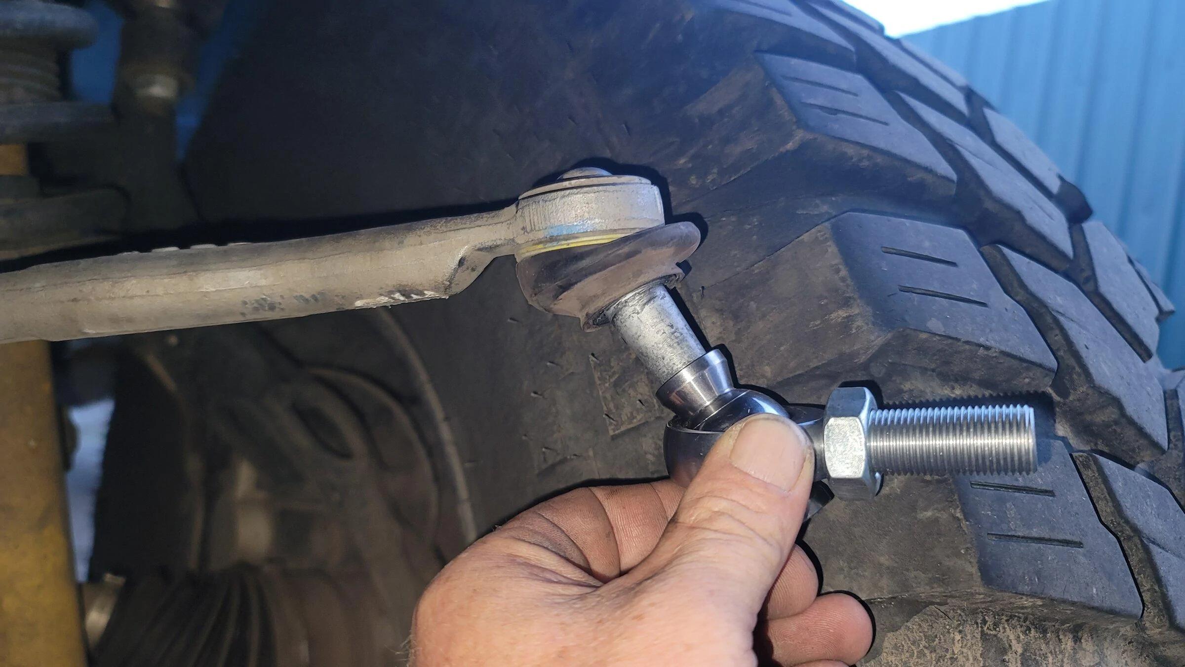 Ford Bronco Fabtech Tie Rod Replacement 20220423_200643