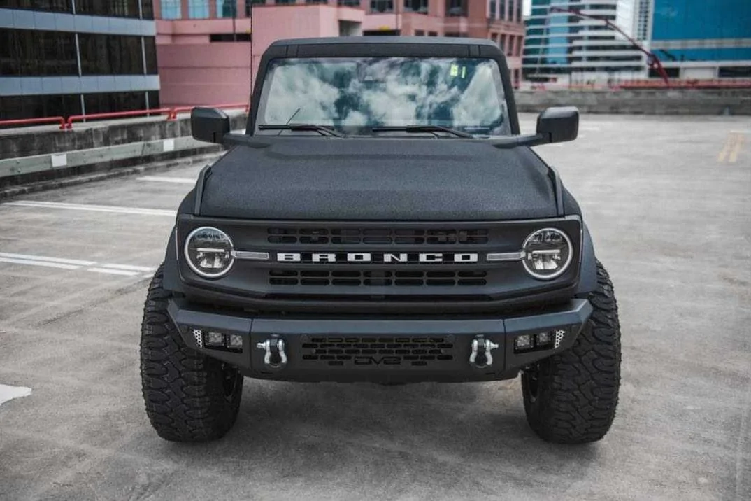 Ford Bronco Raiders' Brandon Bolden buys $150K tricked-out Ford Bronco! f07c437448084f8d86b384124df9e1ec_lg